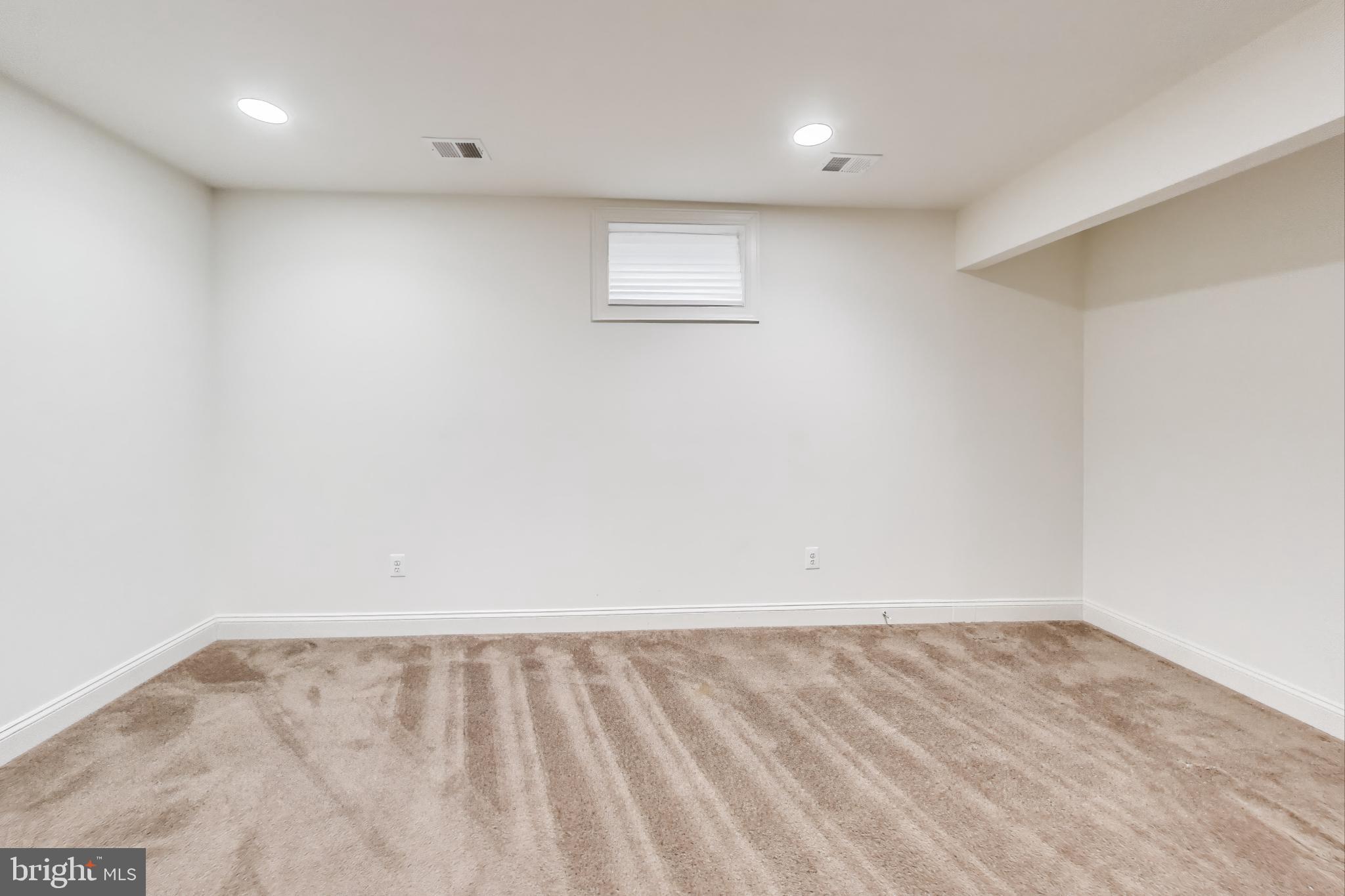 TURNBURY RUN AT ZEBRON - Residential