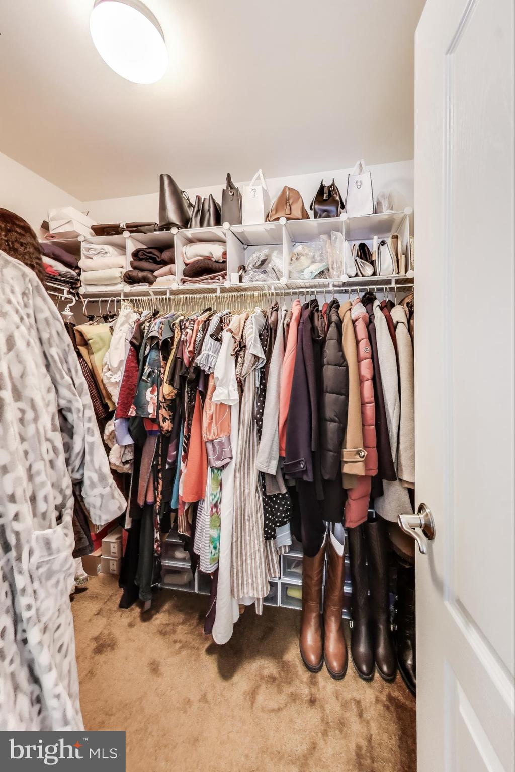 TURNBURY RUN AT ZEBRON - Residential