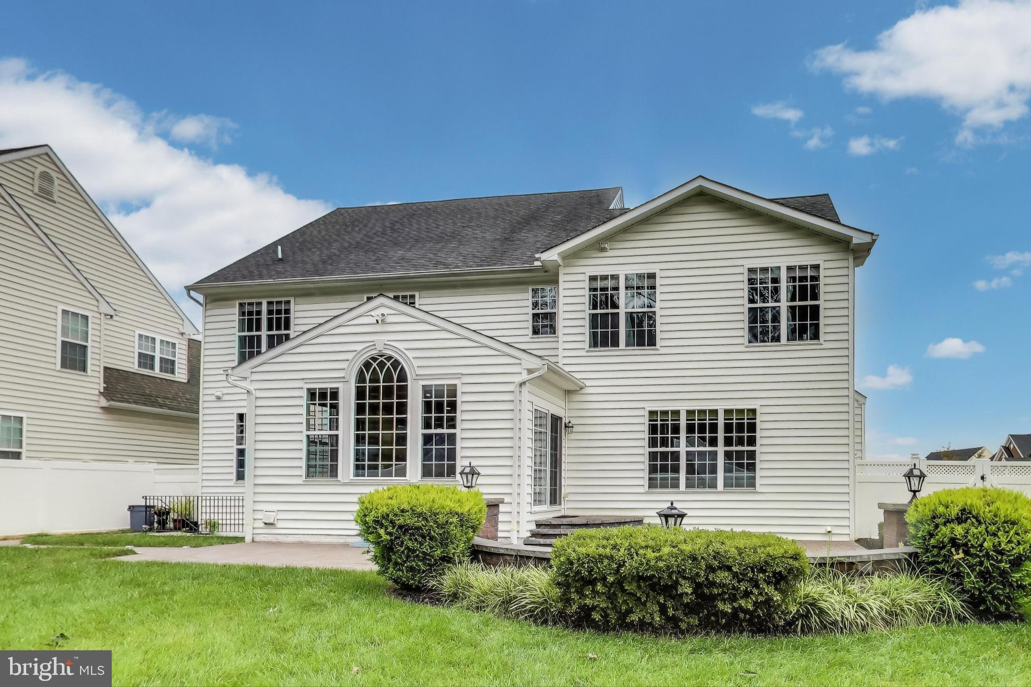 TURNBURY RUN AT ZEBRON - Residential