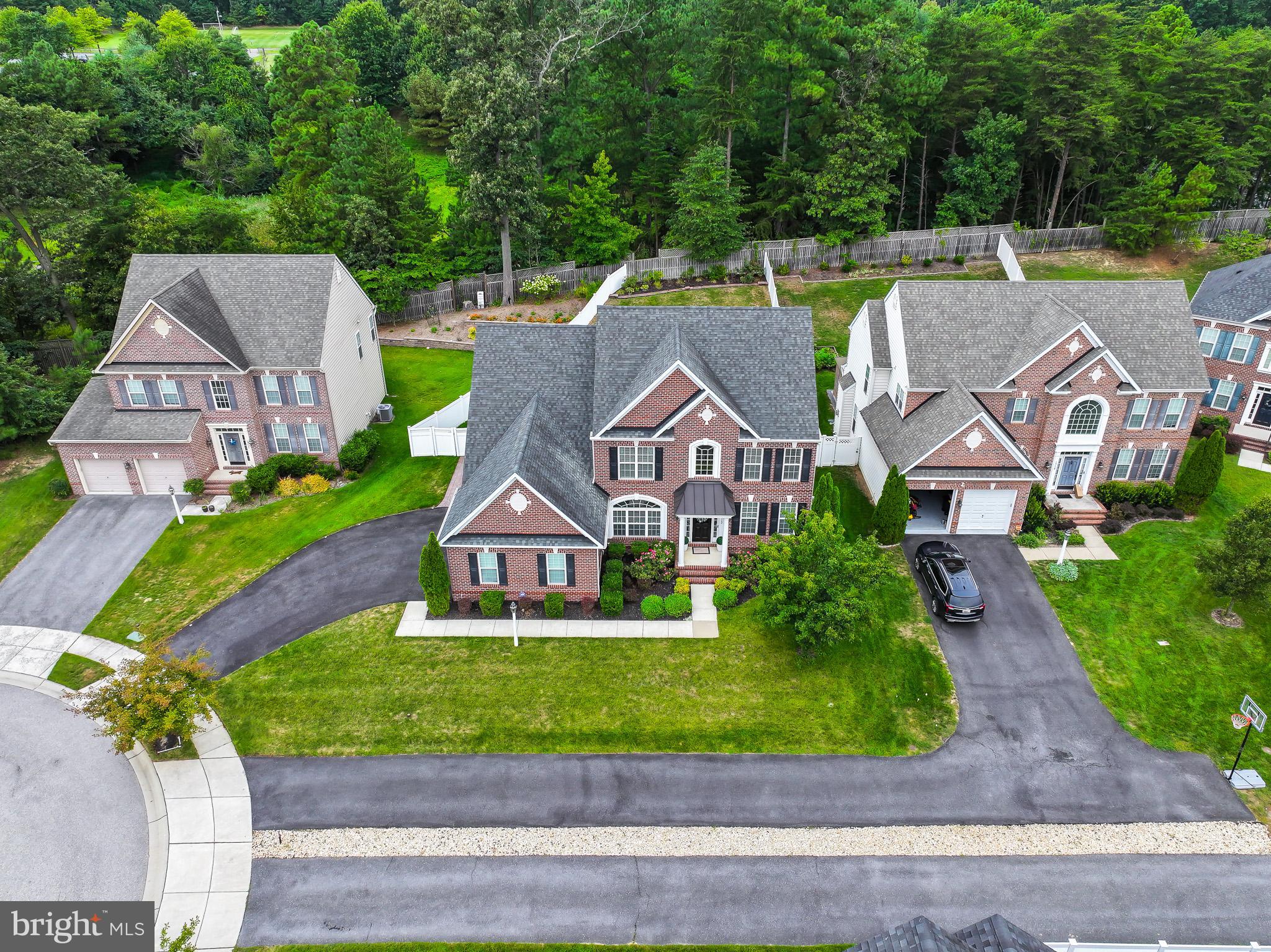 TURNBURY RUN AT ZEBRON - Residential