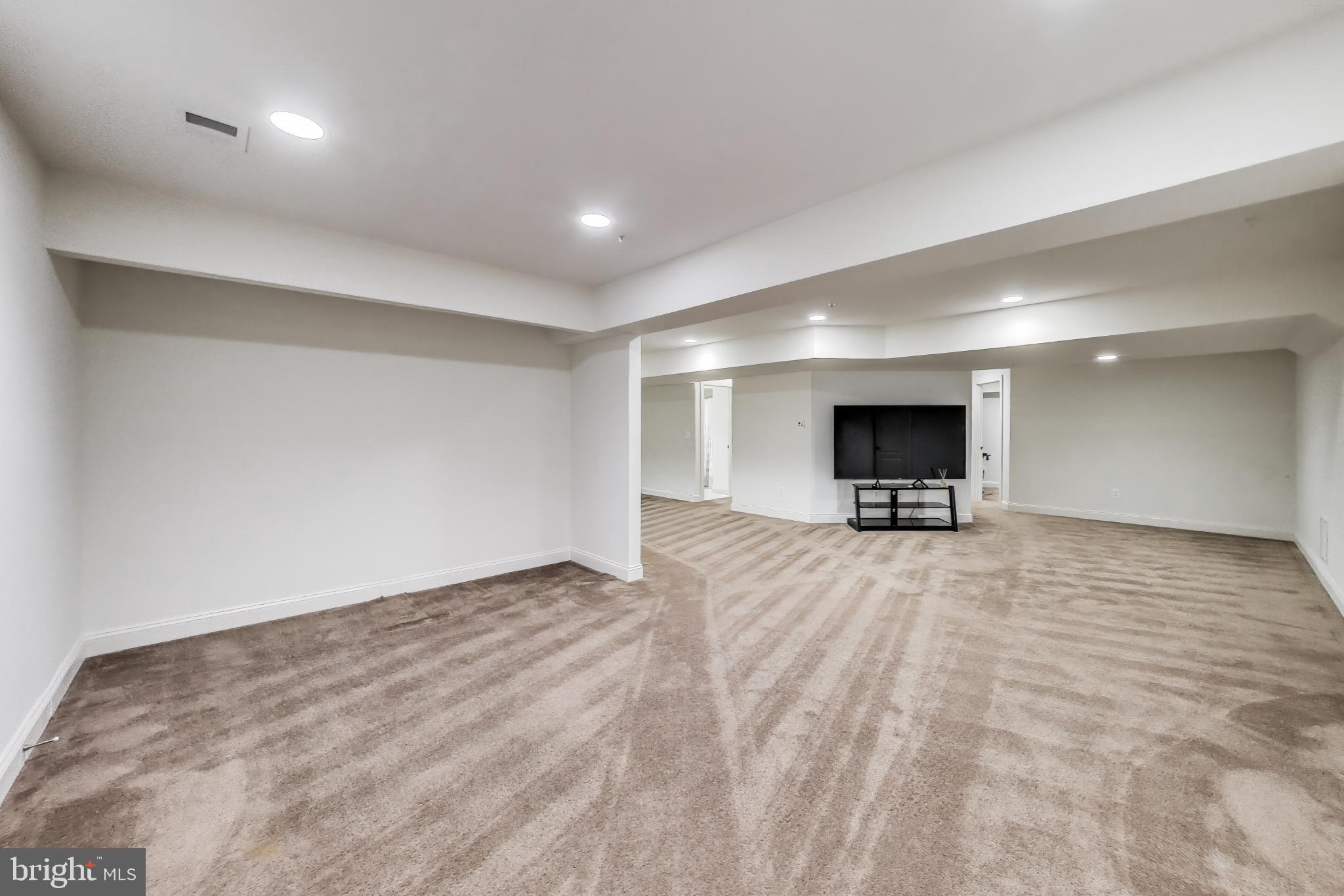 TURNBURY RUN AT ZEBRON - Residential