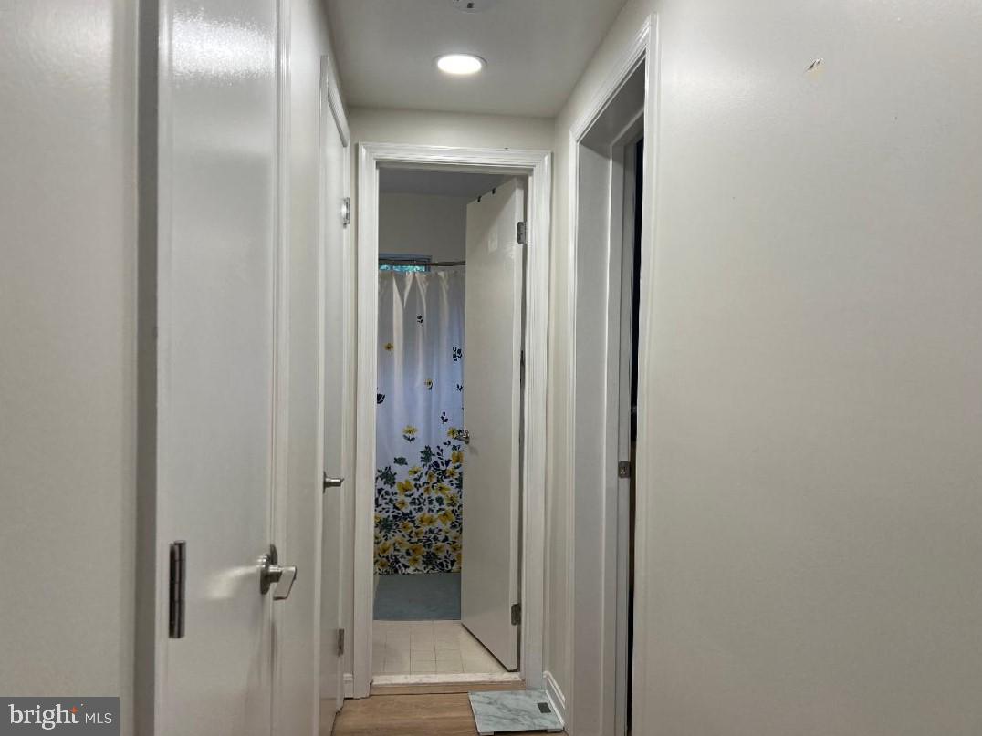 COLONIAL VILLAGE III - Residential Lease