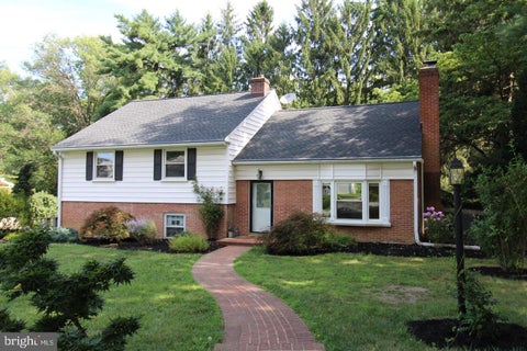 Photo of 1133 Colonial Road, LANCASTER, PA 17603 (MLS # PALA2097242)
