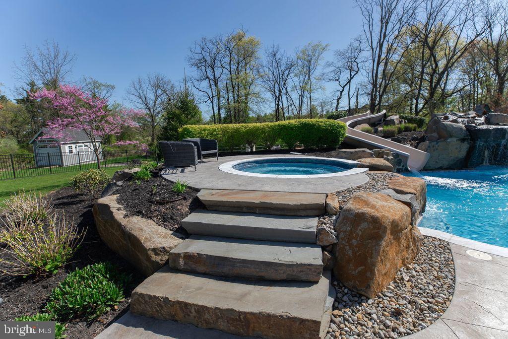 MERRICK FARM - Residential