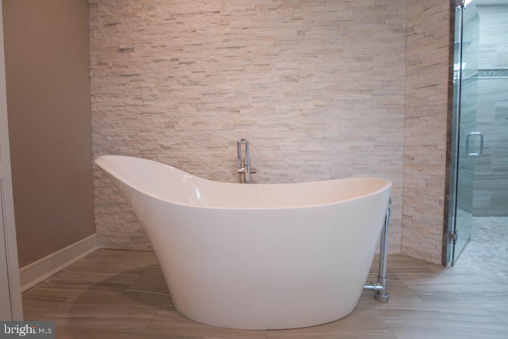 MERRICK FARM - Residential