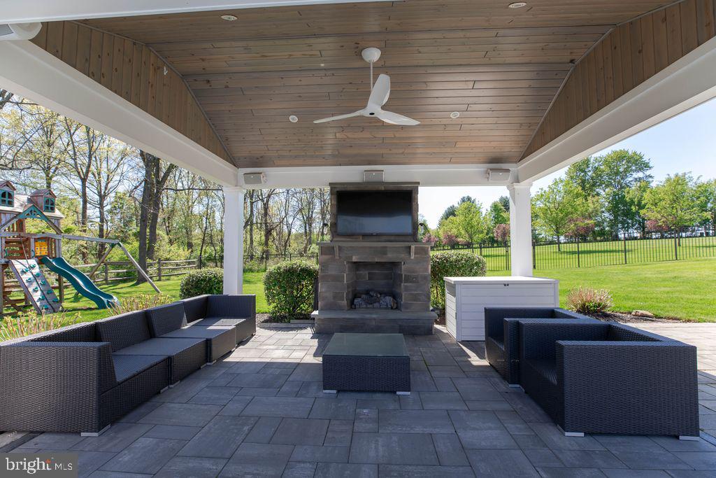 MERRICK FARM - Residential