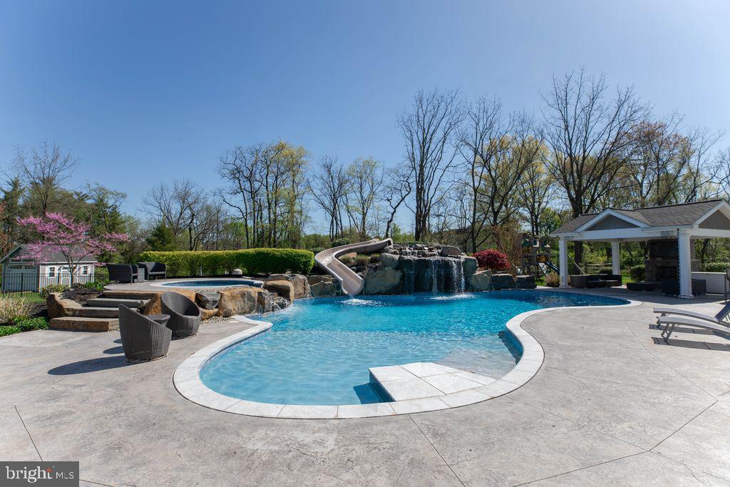 MERRICK FARM - Residential