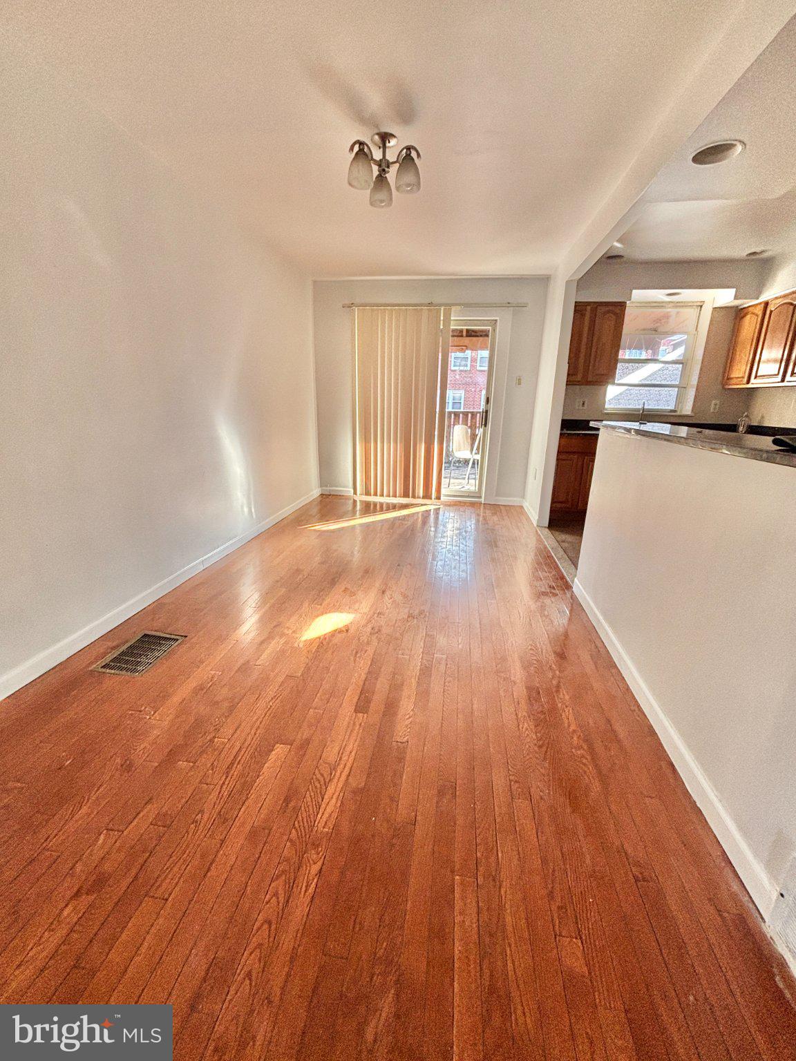 2016 DEVEREAUX AVENUE
