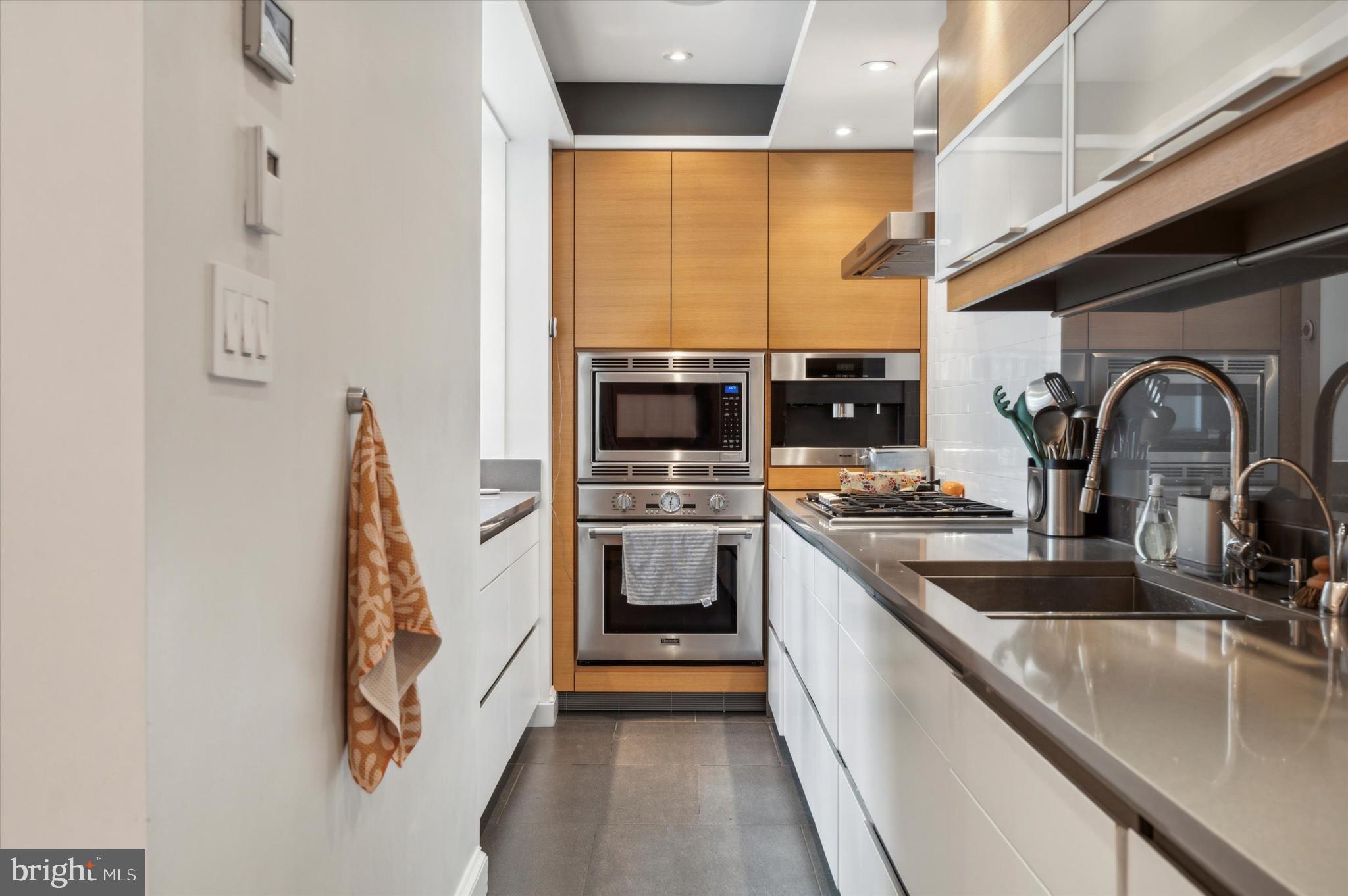 RITTENHOUSE SQUARE - Residential Lease