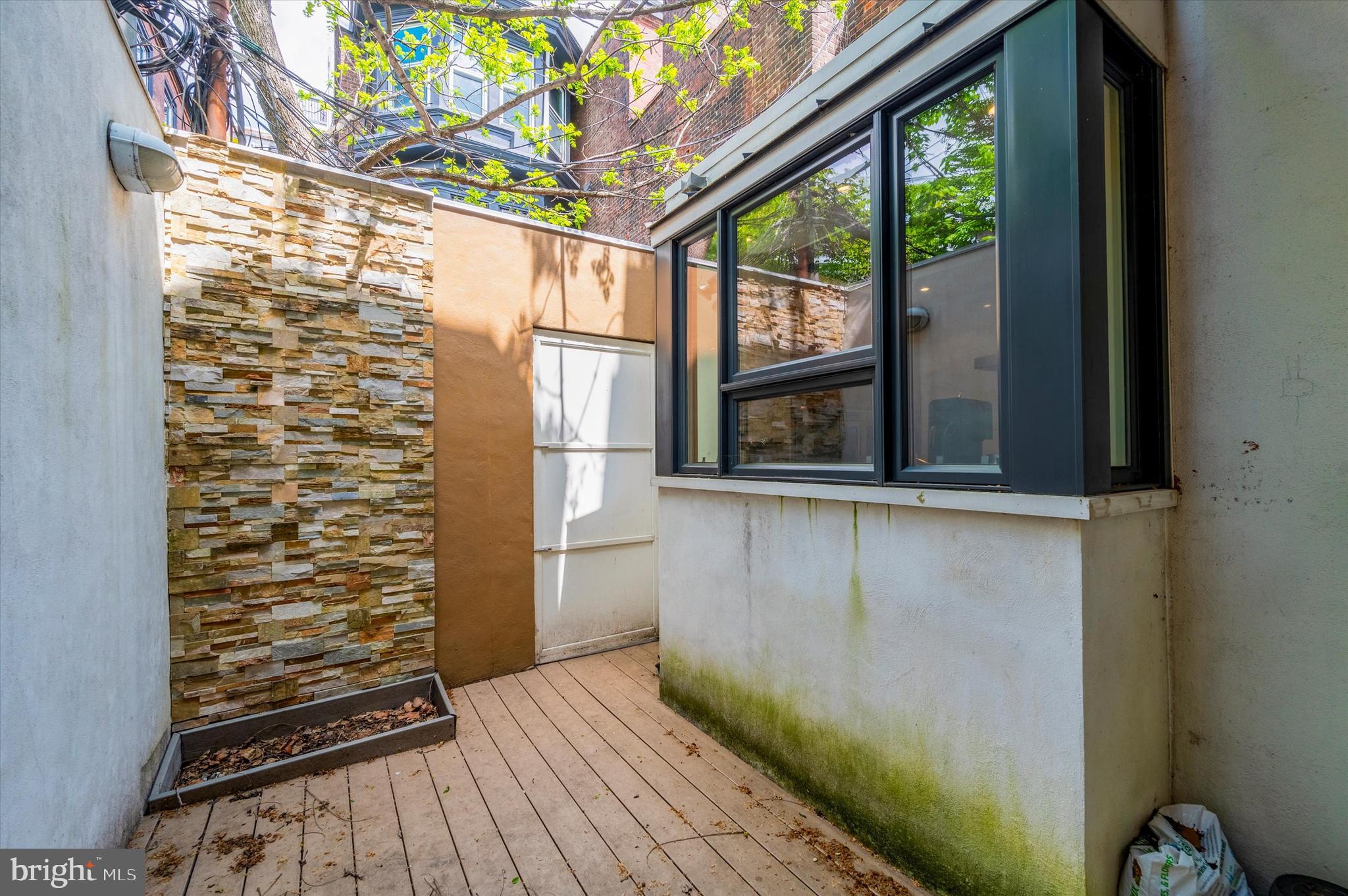 RITTENHOUSE SQUARE - Residential Lease