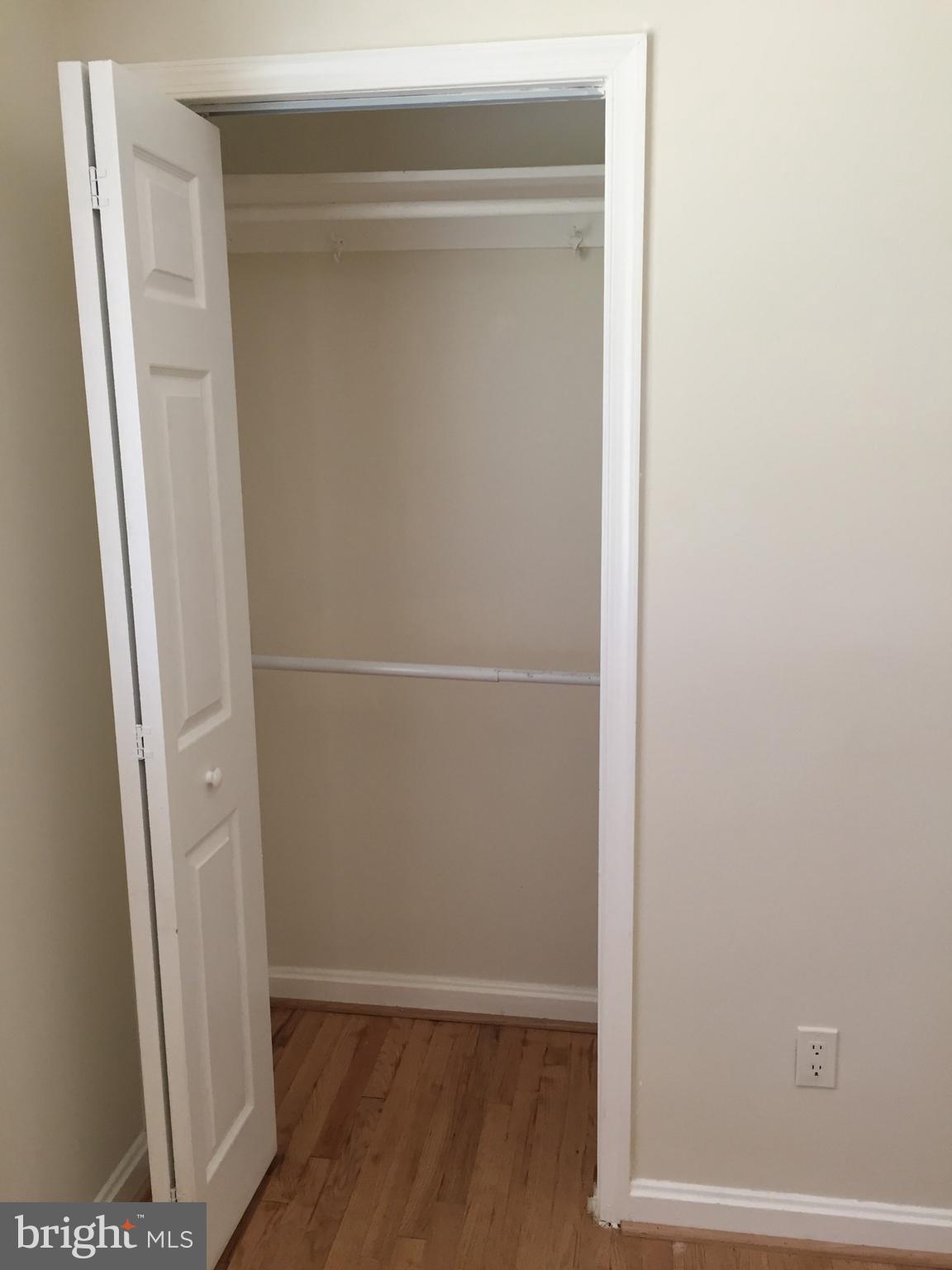 COLUMBIA PINES - Residential Lease