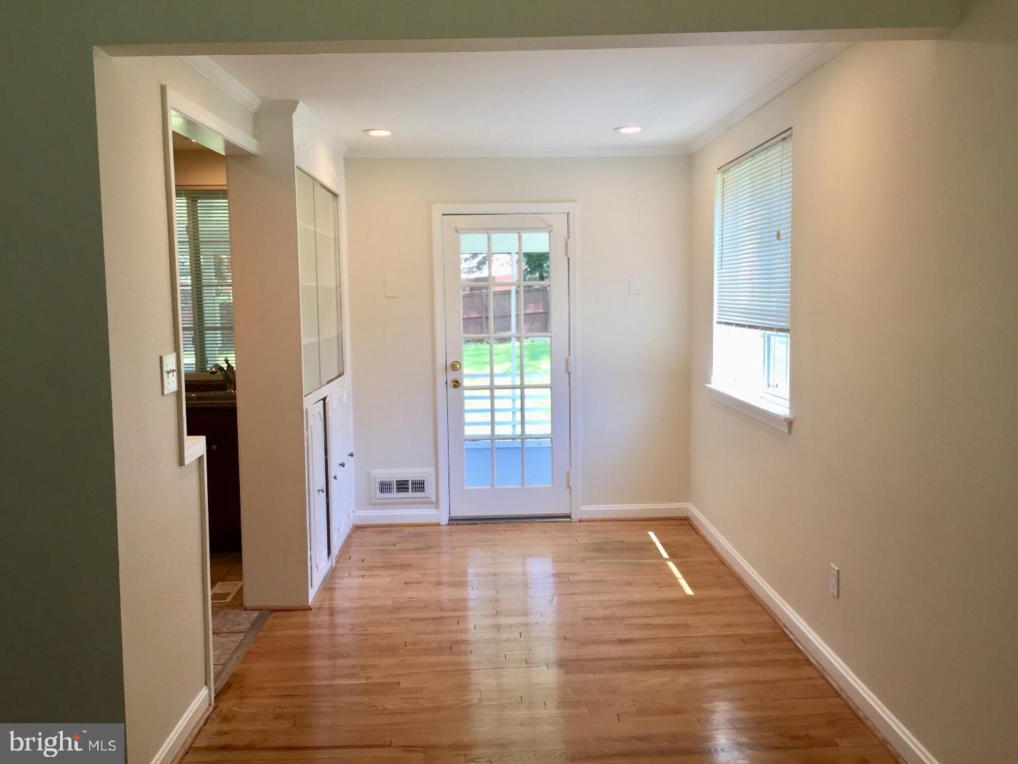 COLUMBIA PINES - Residential Lease