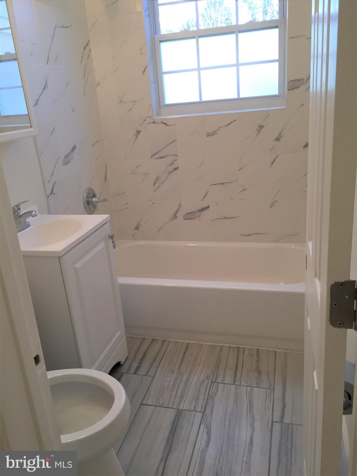 COLUMBIA PINES - Residential Lease