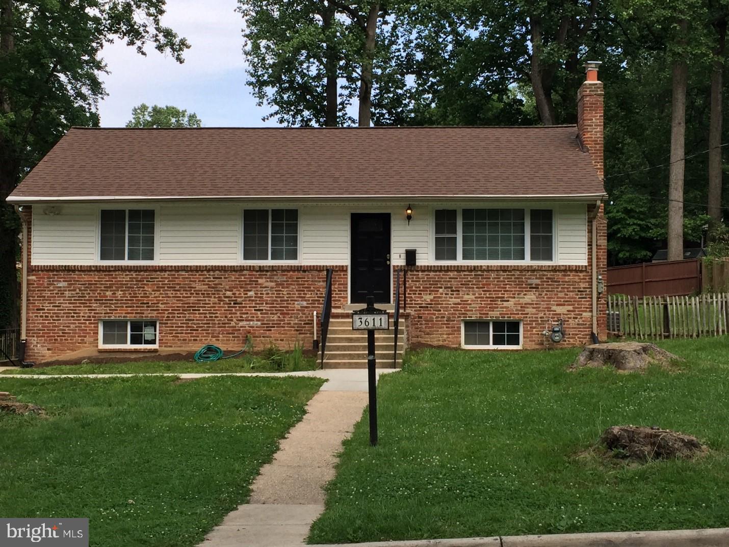 COLUMBIA PINES - Residential Lease