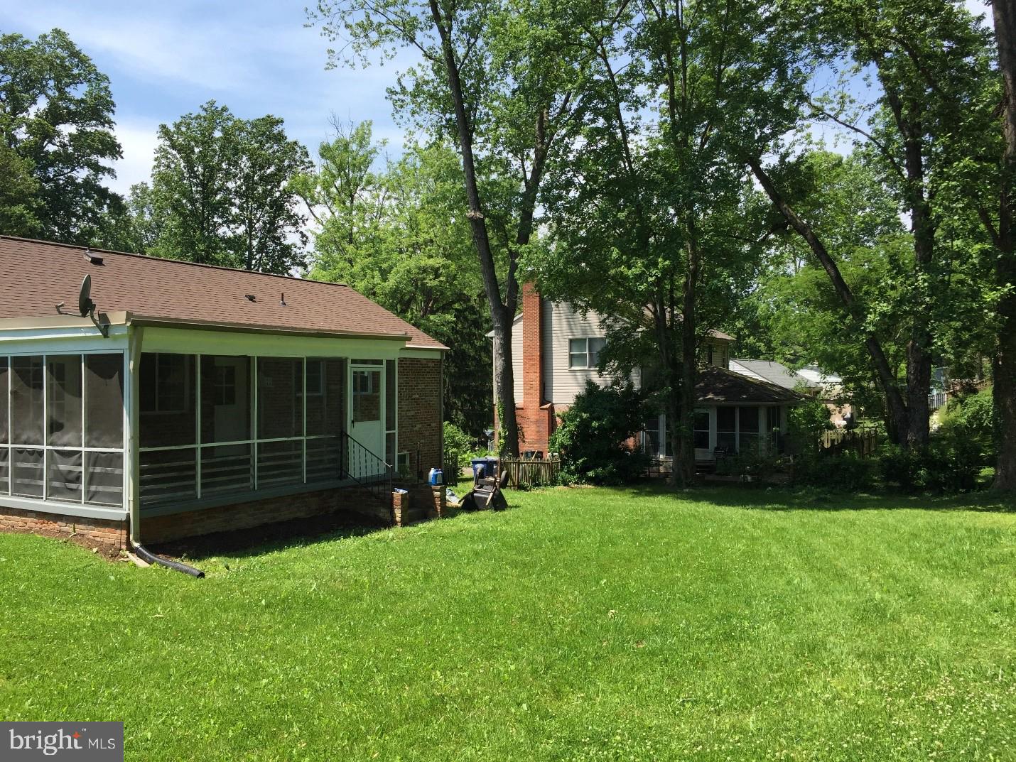 COLUMBIA PINES - Residential Lease