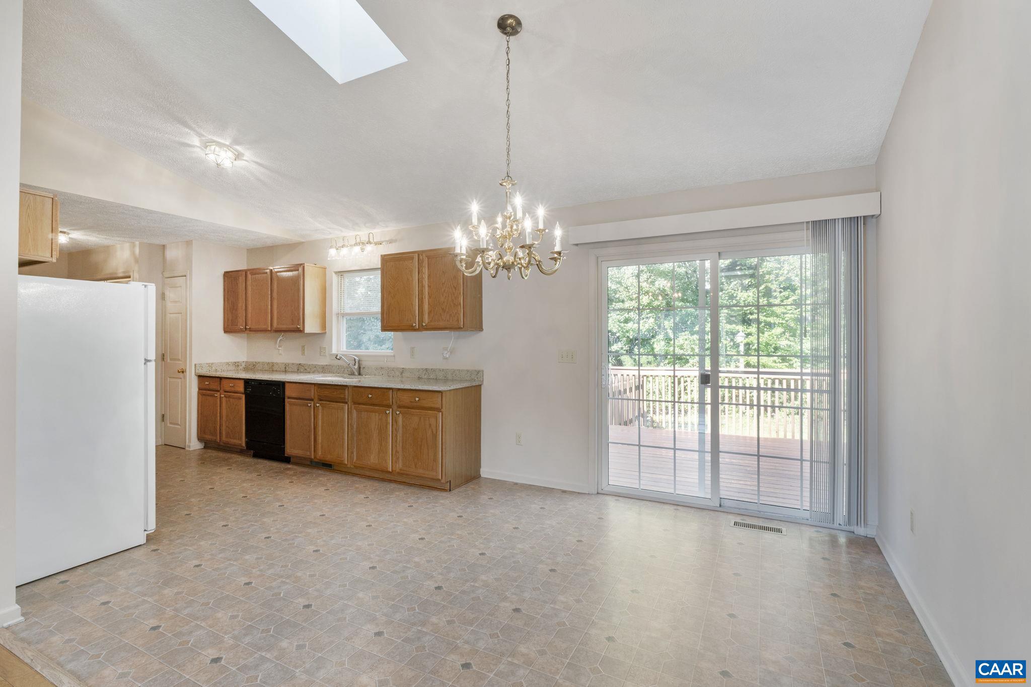 LAKE MONTICELLO - Residential