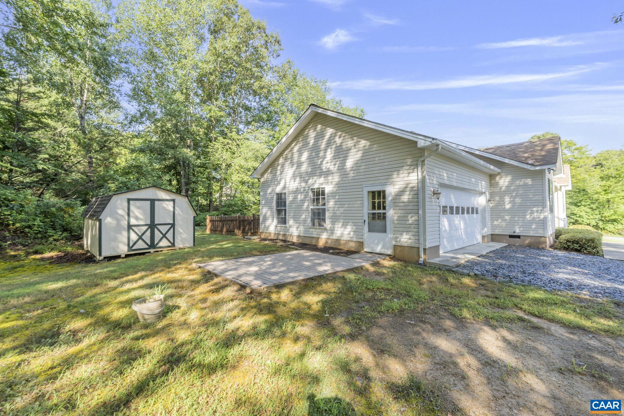 LAKE MONTICELLO - Residential