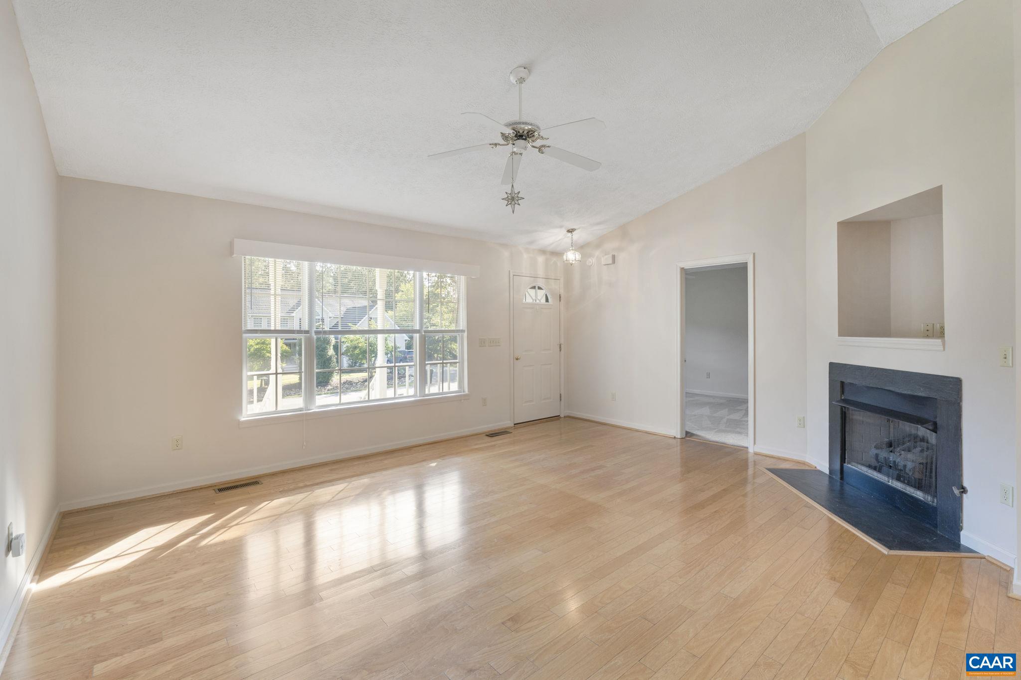 LAKE MONTICELLO - Residential