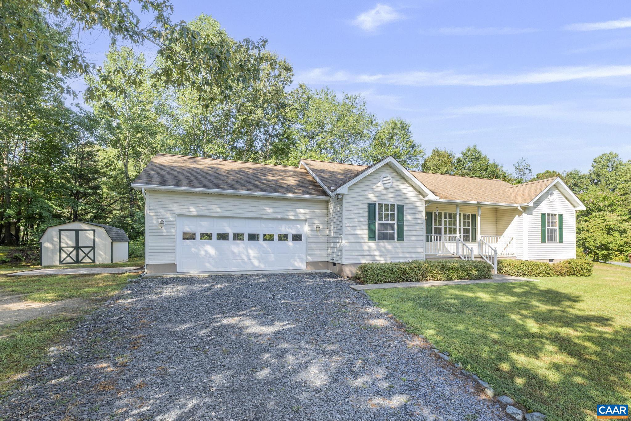 LAKE MONTICELLO - Residential