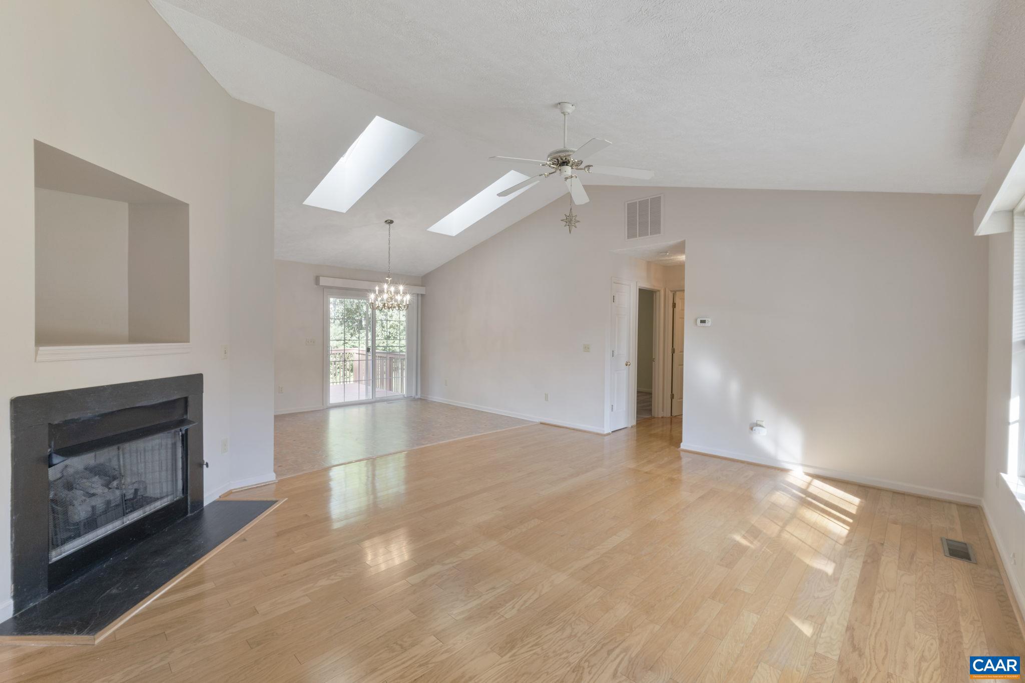 LAKE MONTICELLO - Residential