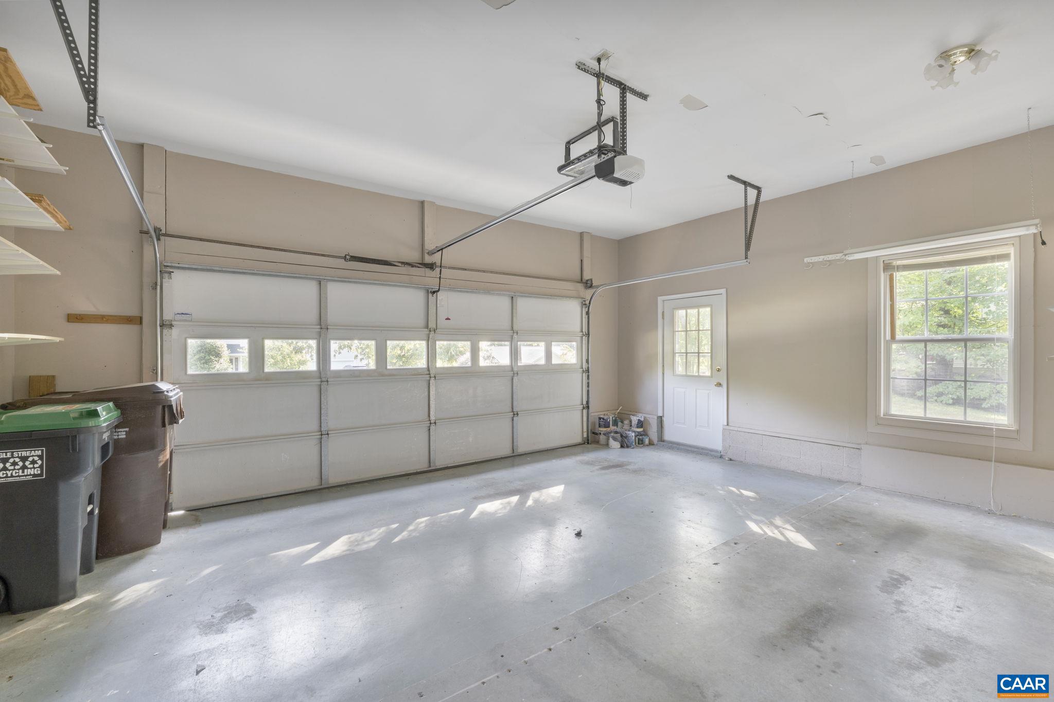 LAKE MONTICELLO - Residential