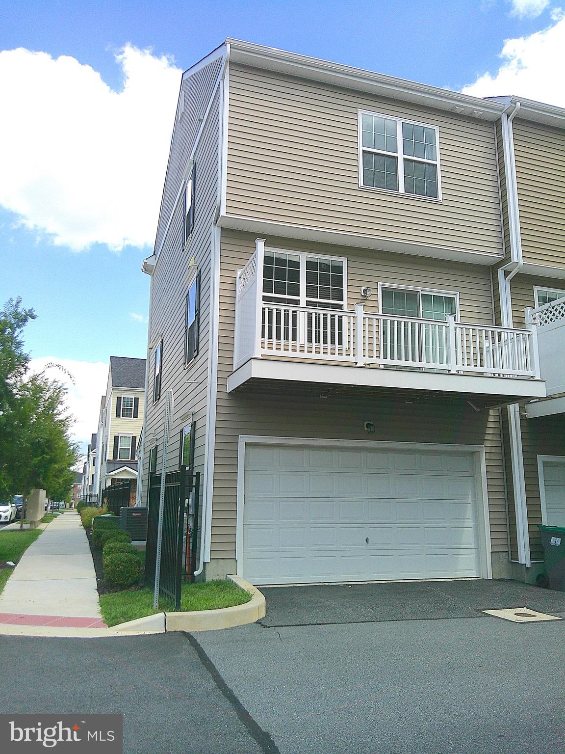 634 MCCOMB PLACE