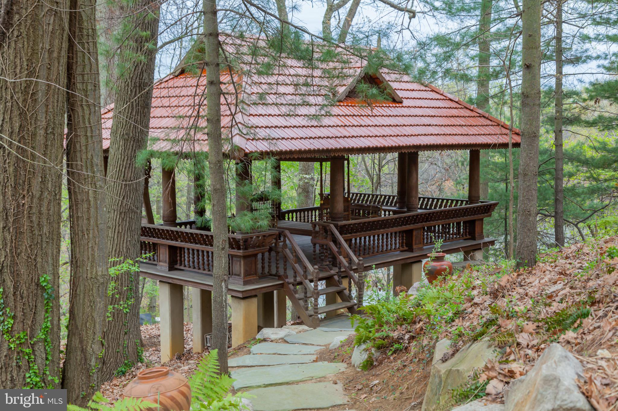 WINCHESTER ESTATES - Residential