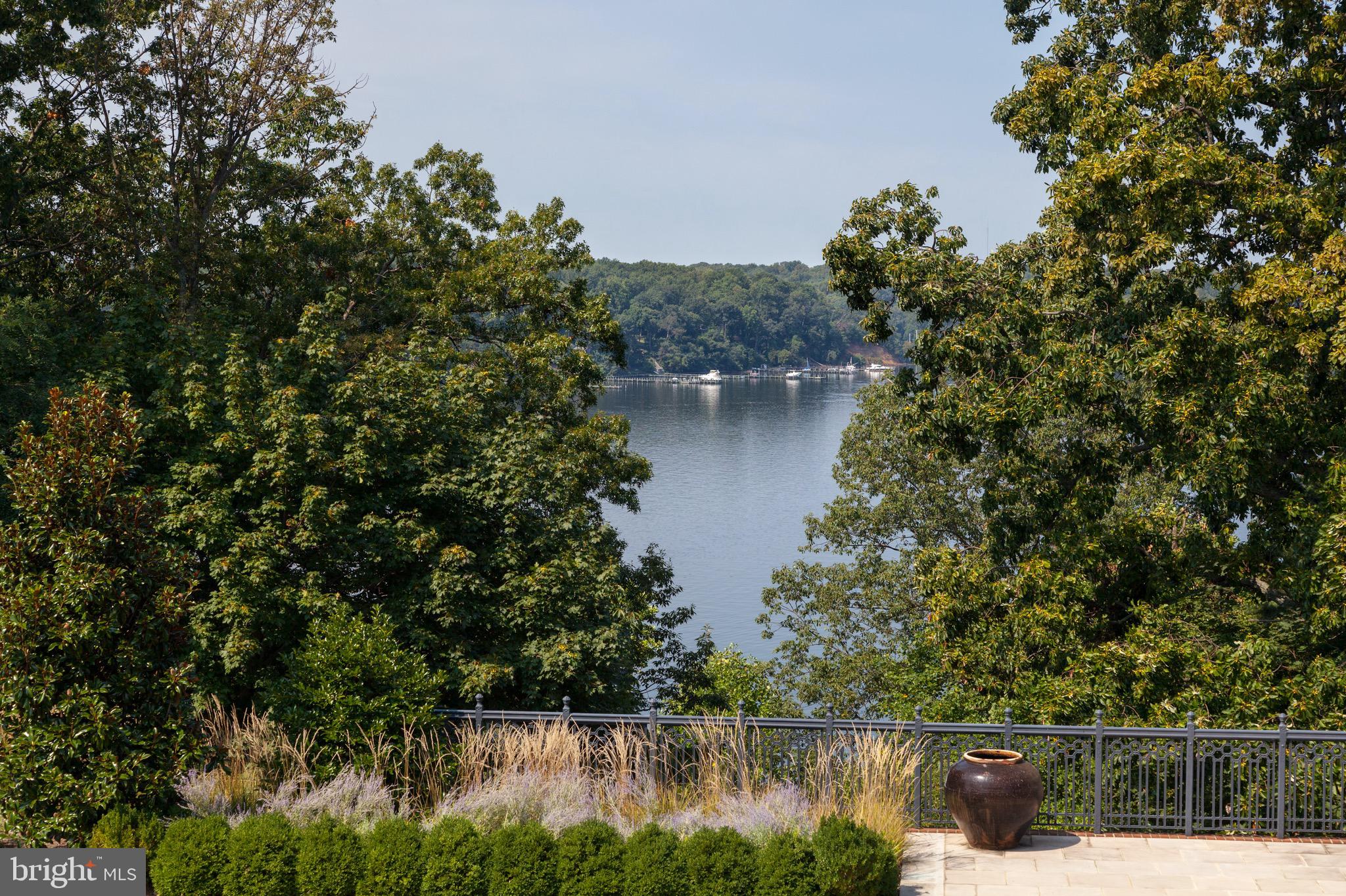 WINCHESTER ESTATES - Residential