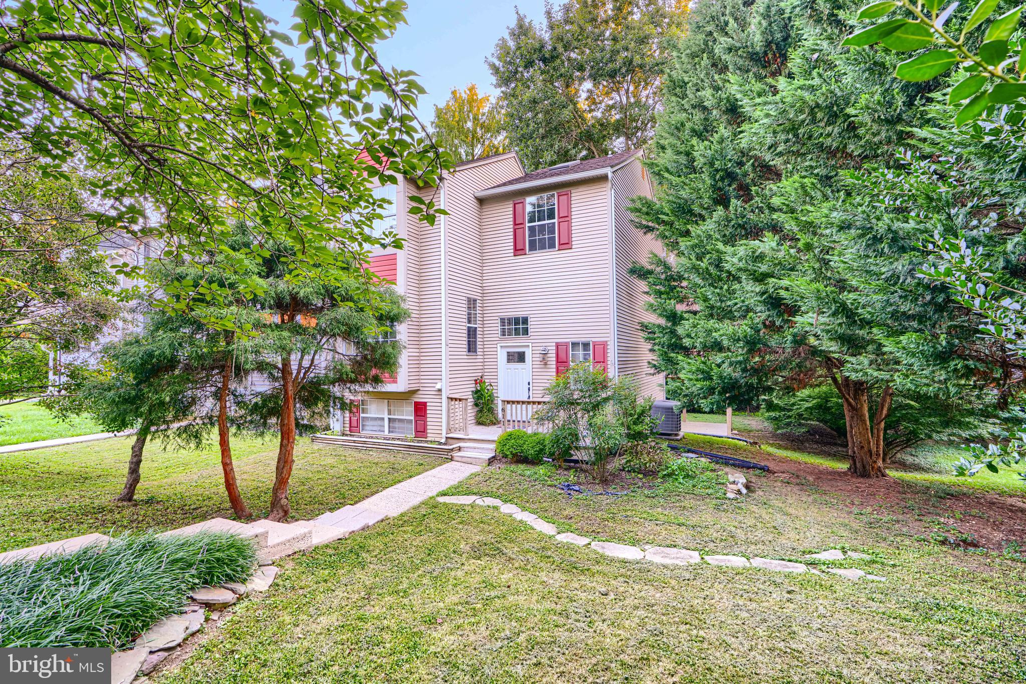 611 GAIRLOCH PLACE