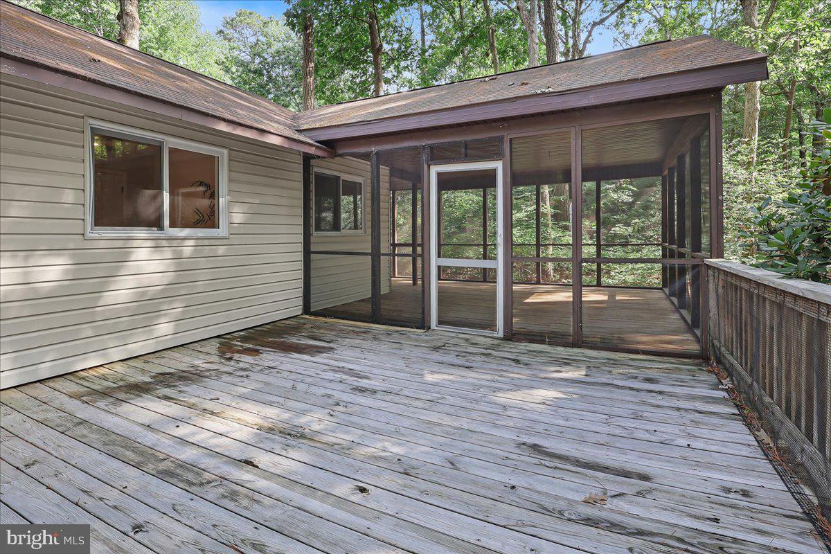 10 STONEMEADOW COURT