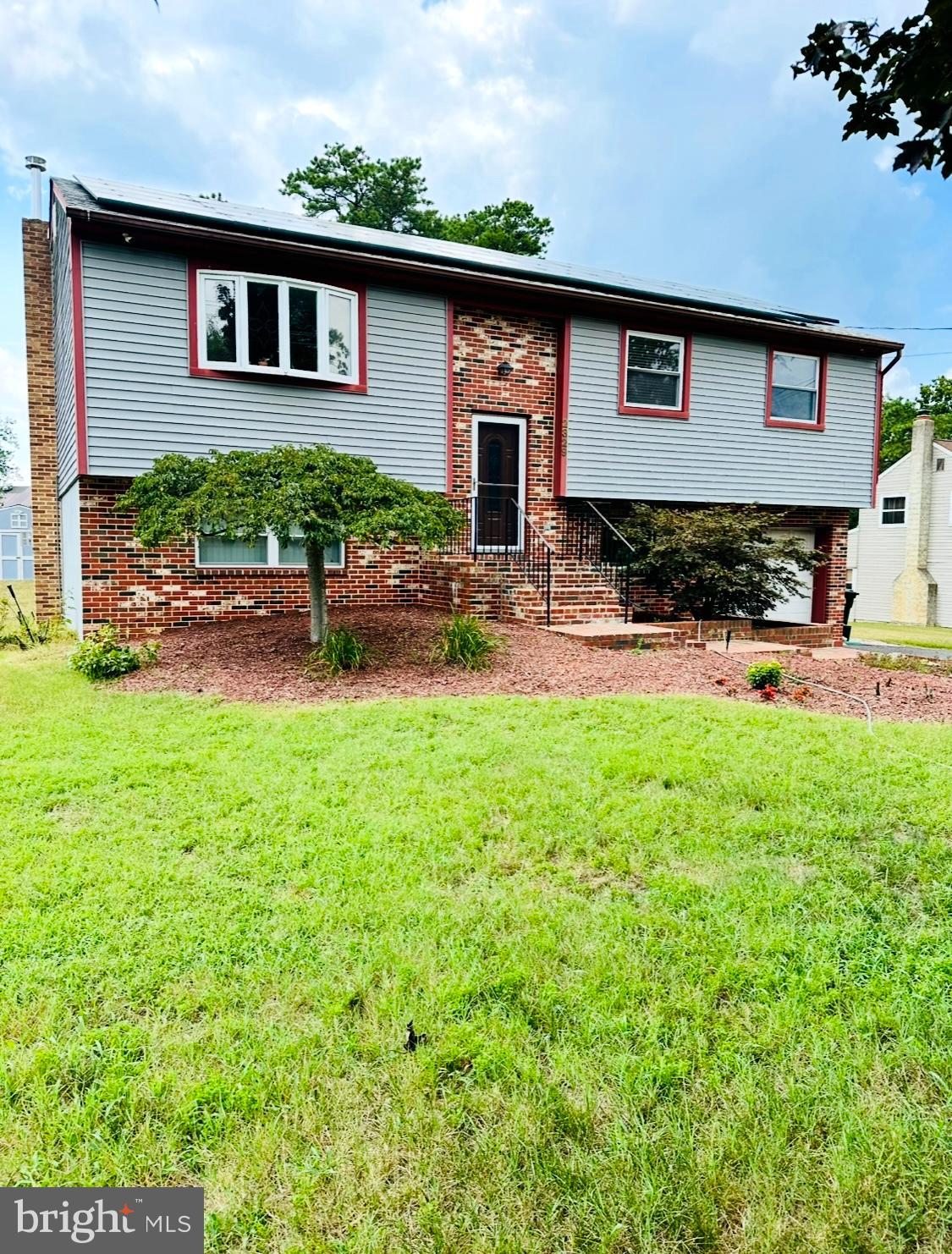 2329 FERNWOOD AVENUE