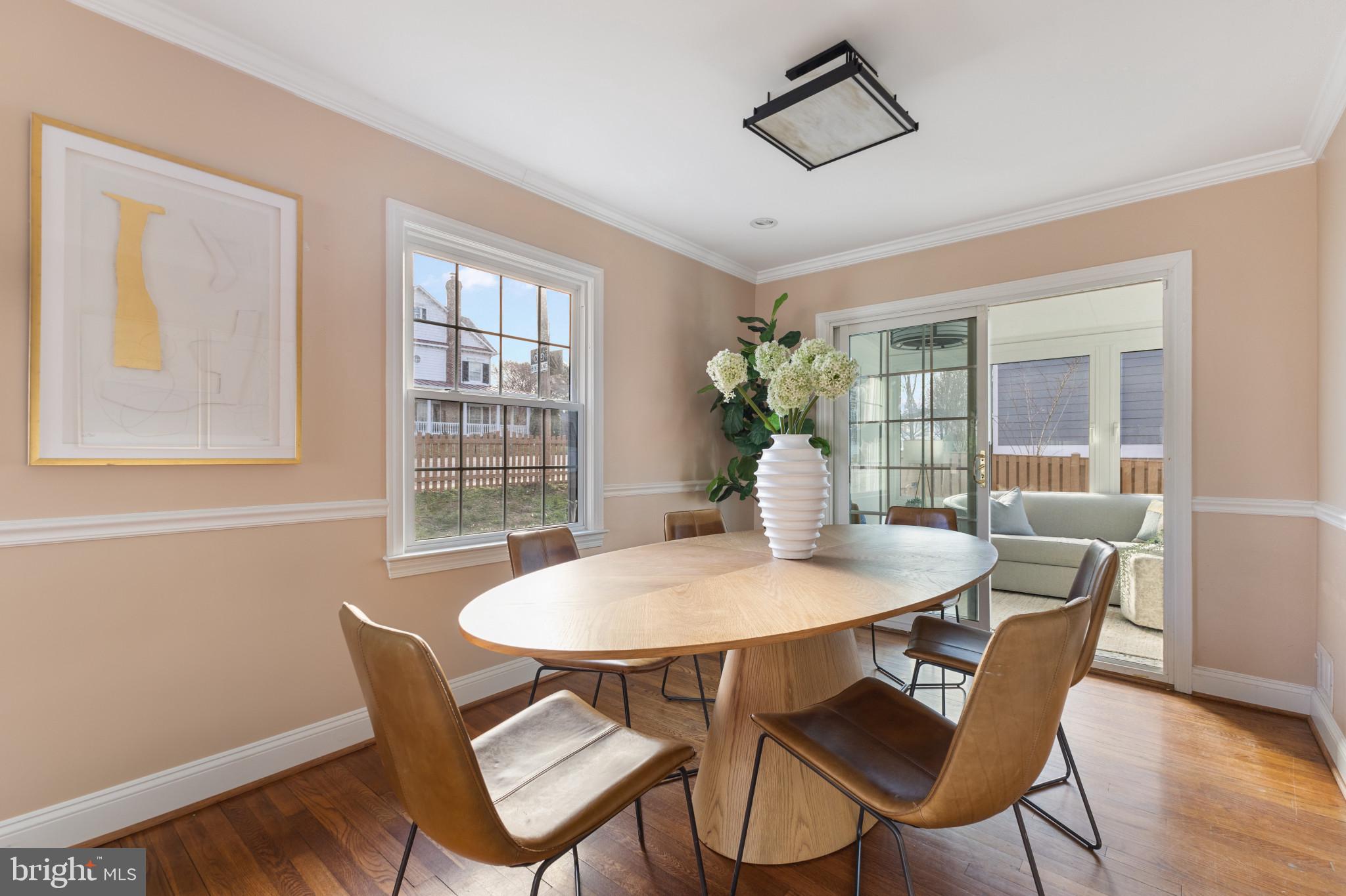 CRESCENT HILLS - Residential