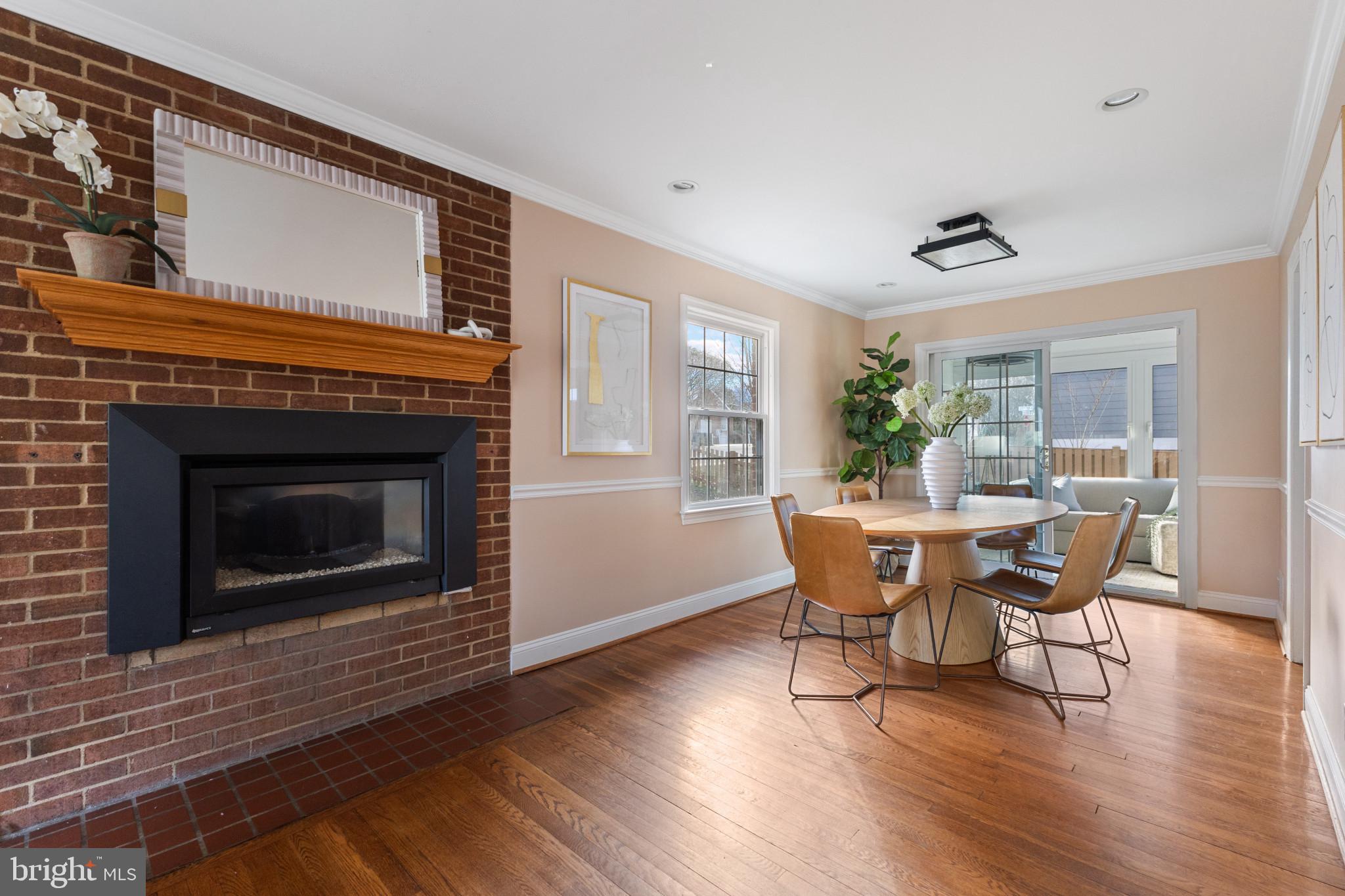 CRESCENT HILLS - Residential