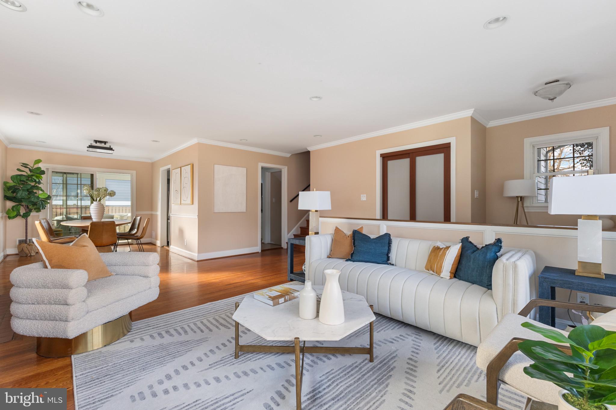 CRESCENT HILLS - Residential