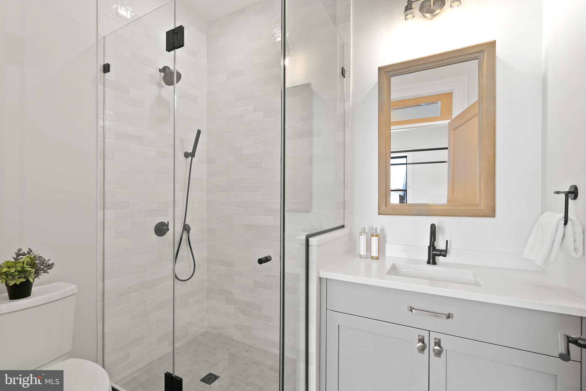 LOGAN CIRCLE - Residential