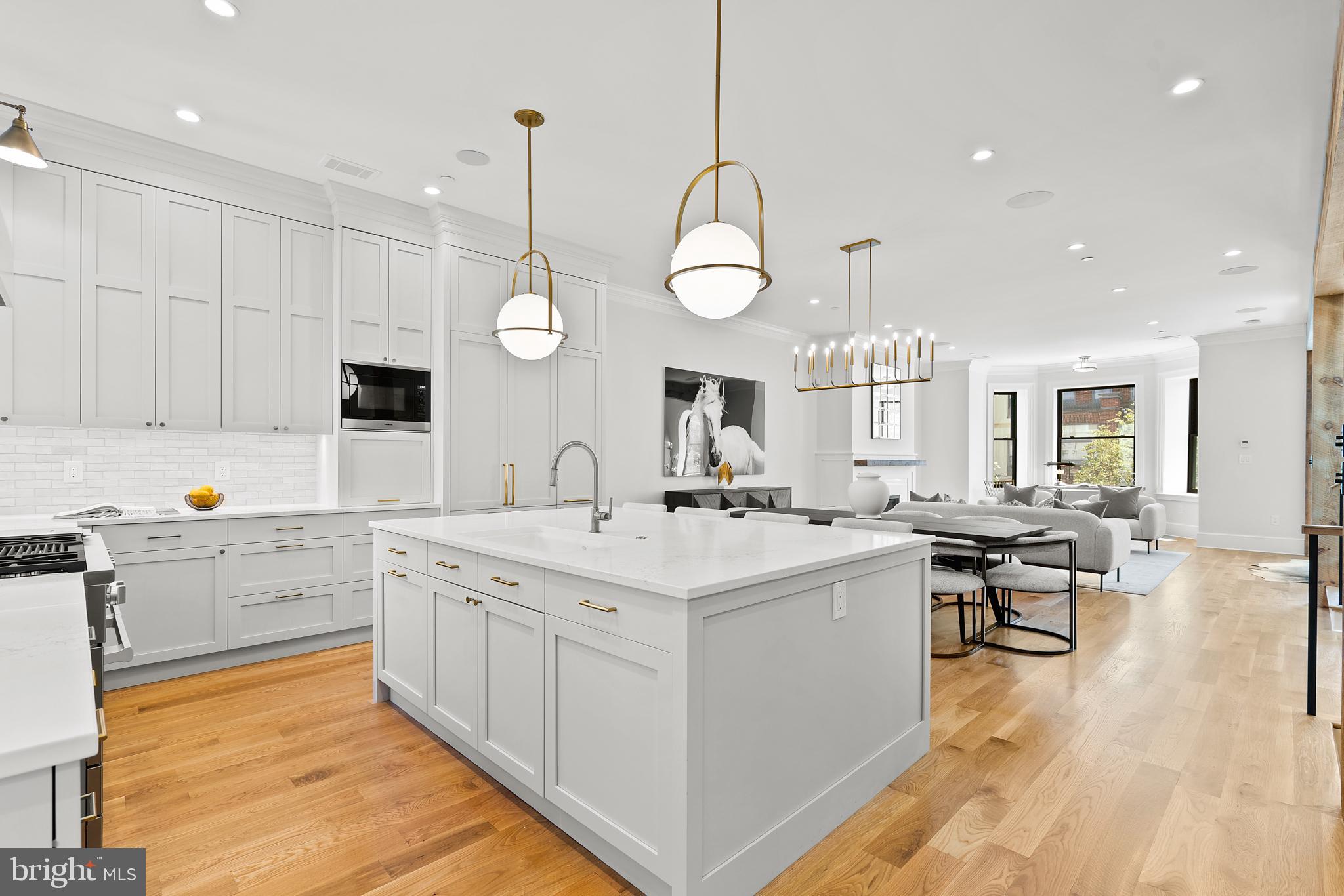 LOGAN CIRCLE - Residential