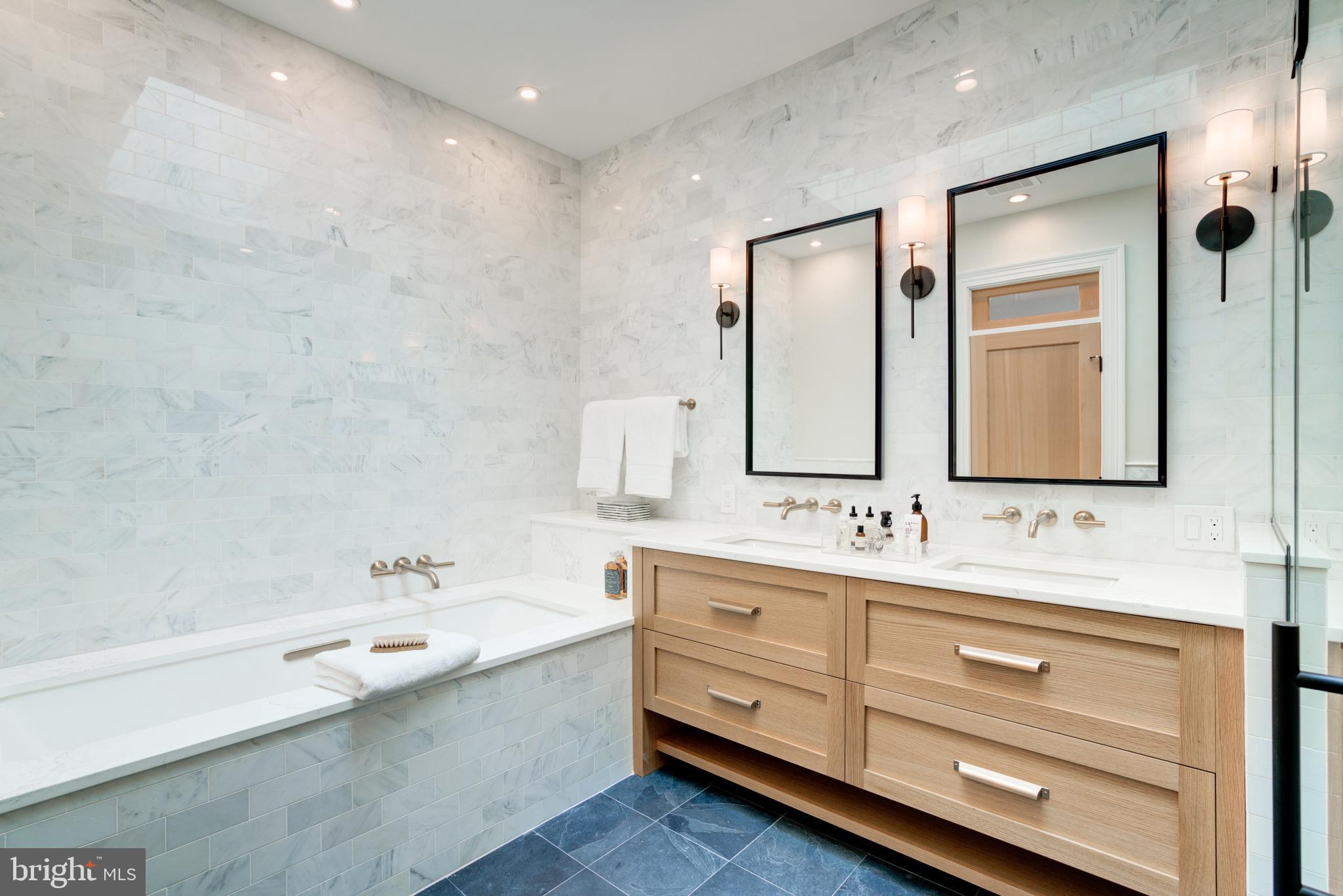 LOGAN CIRCLE - Residential