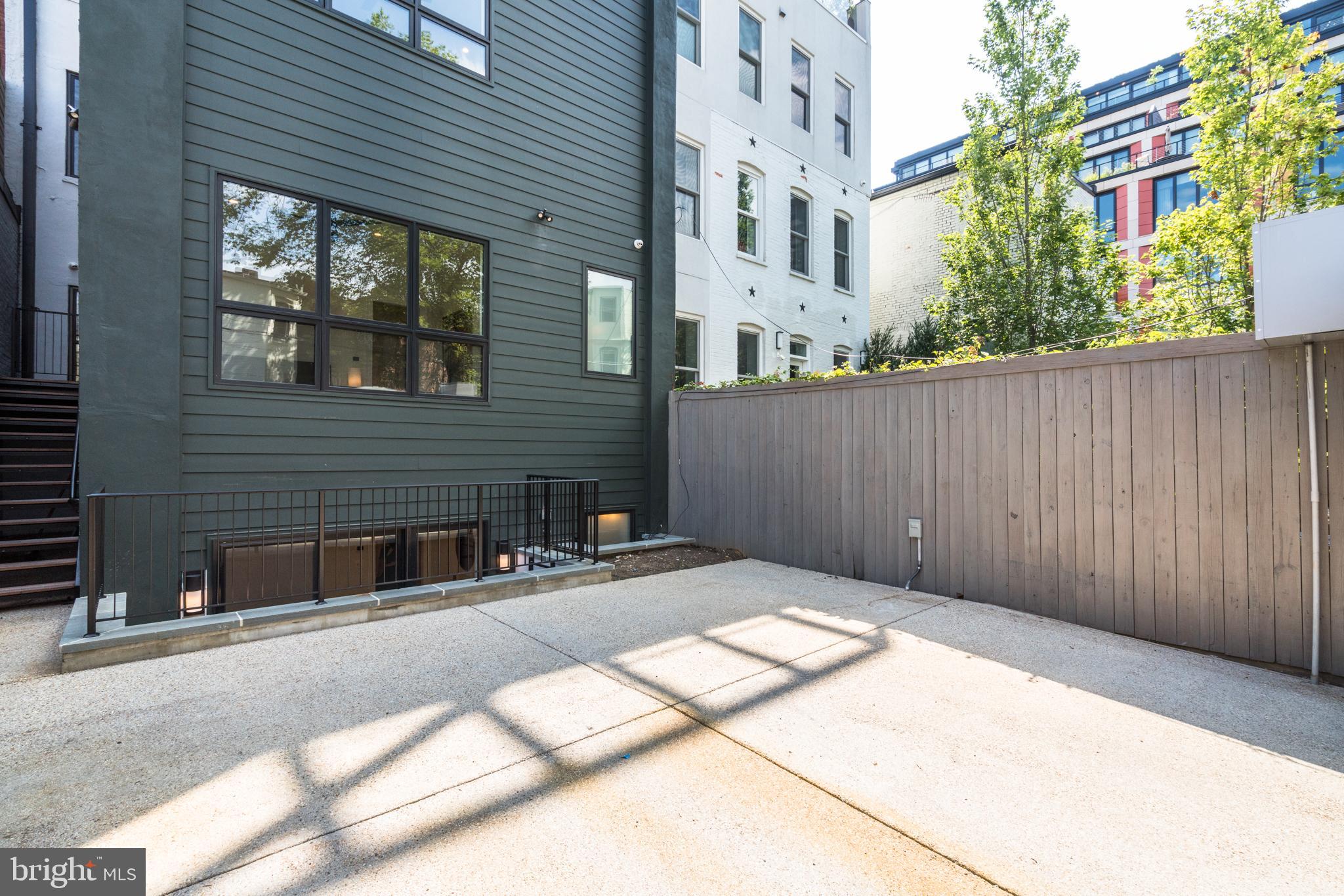 LOGAN CIRCLE - Residential