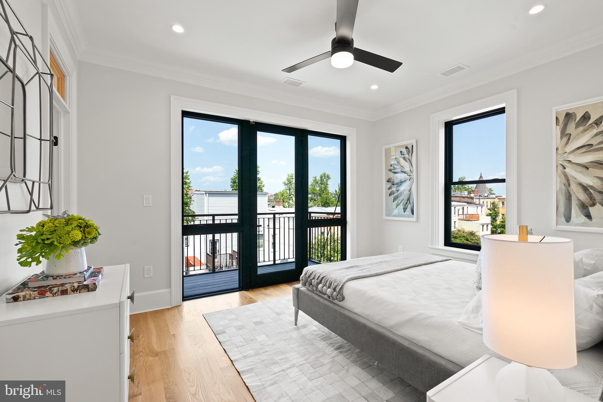 LOGAN CIRCLE - Residential