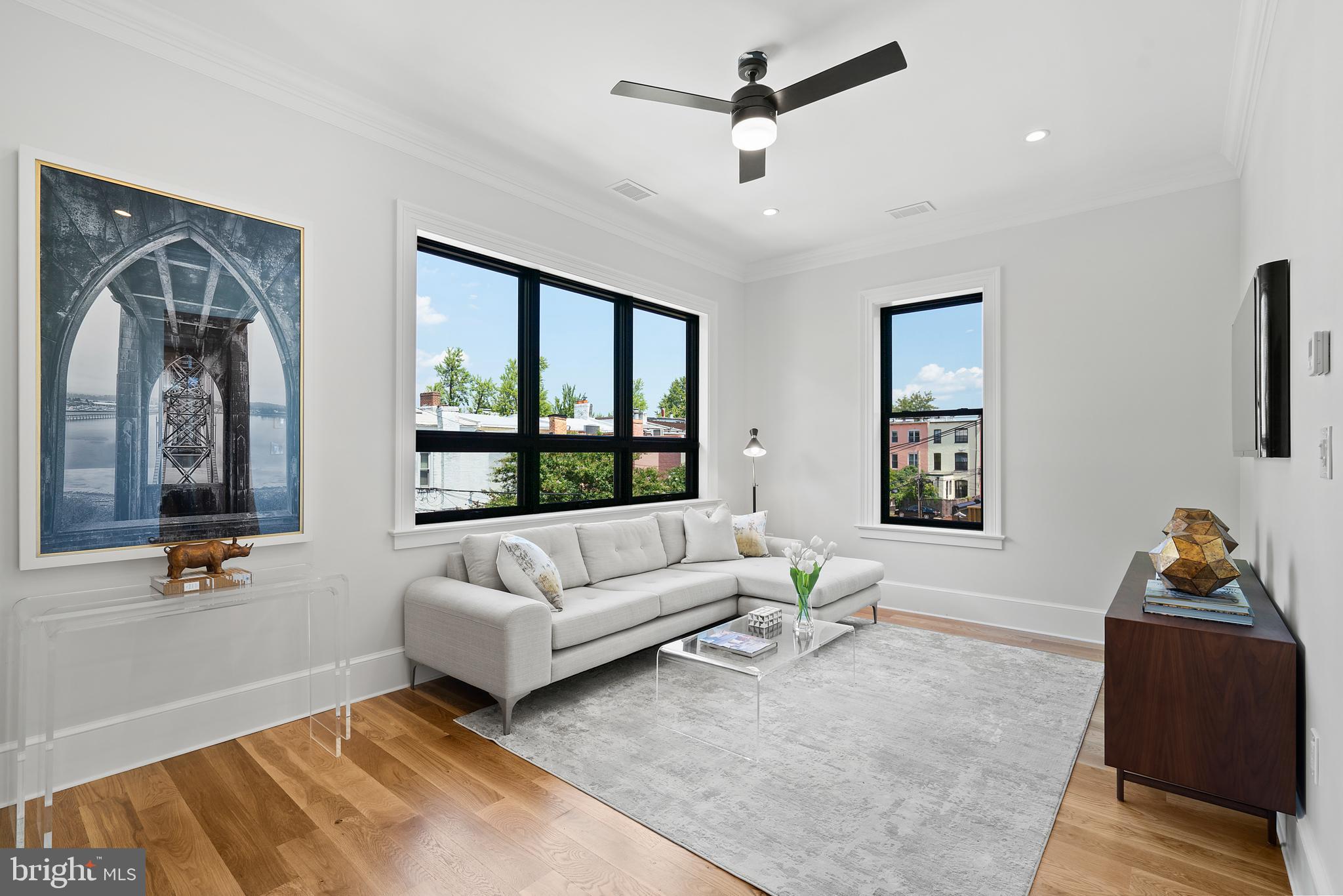 LOGAN CIRCLE - Residential