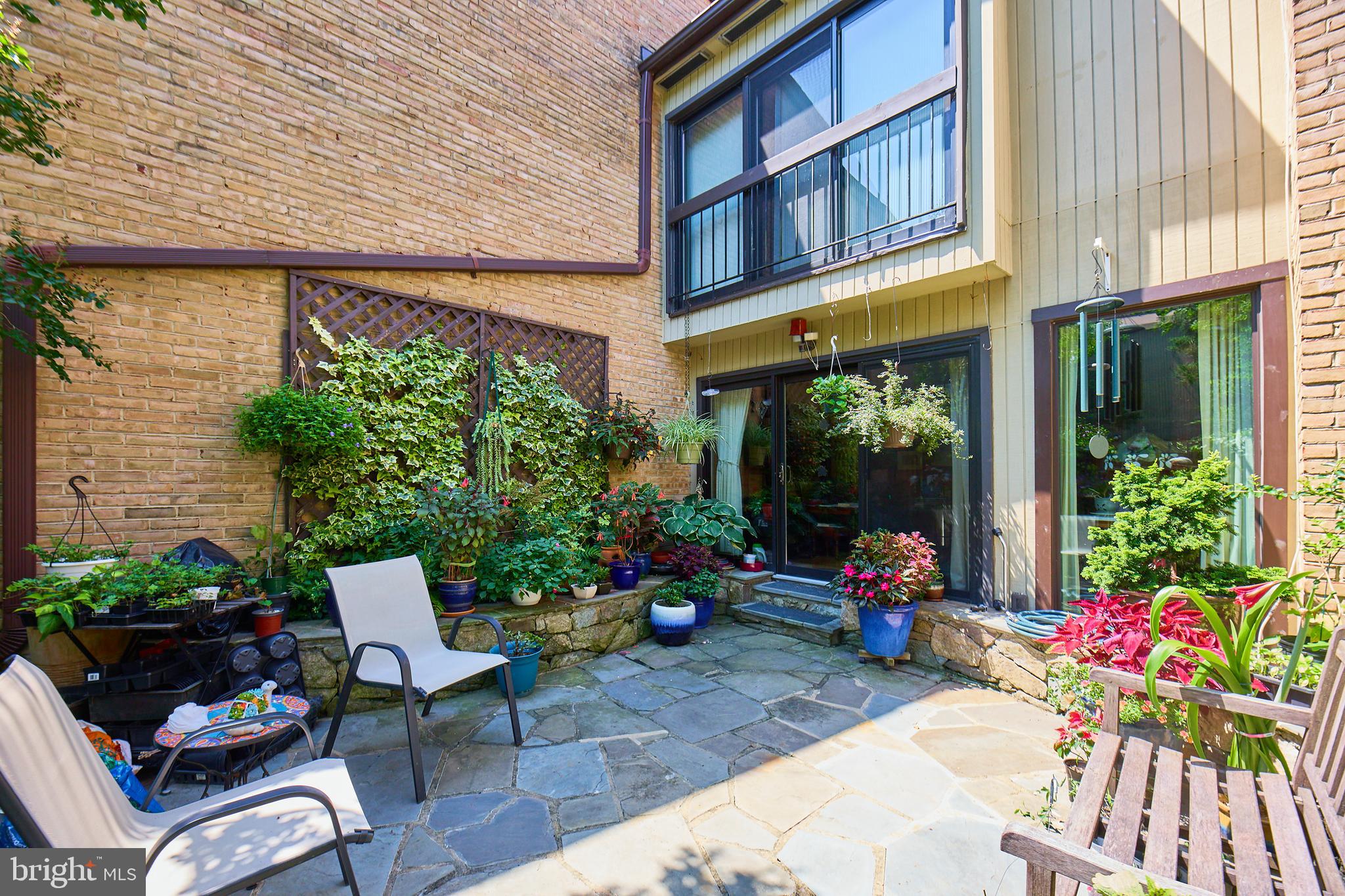 CHESTERFIELD MEWS - Residential