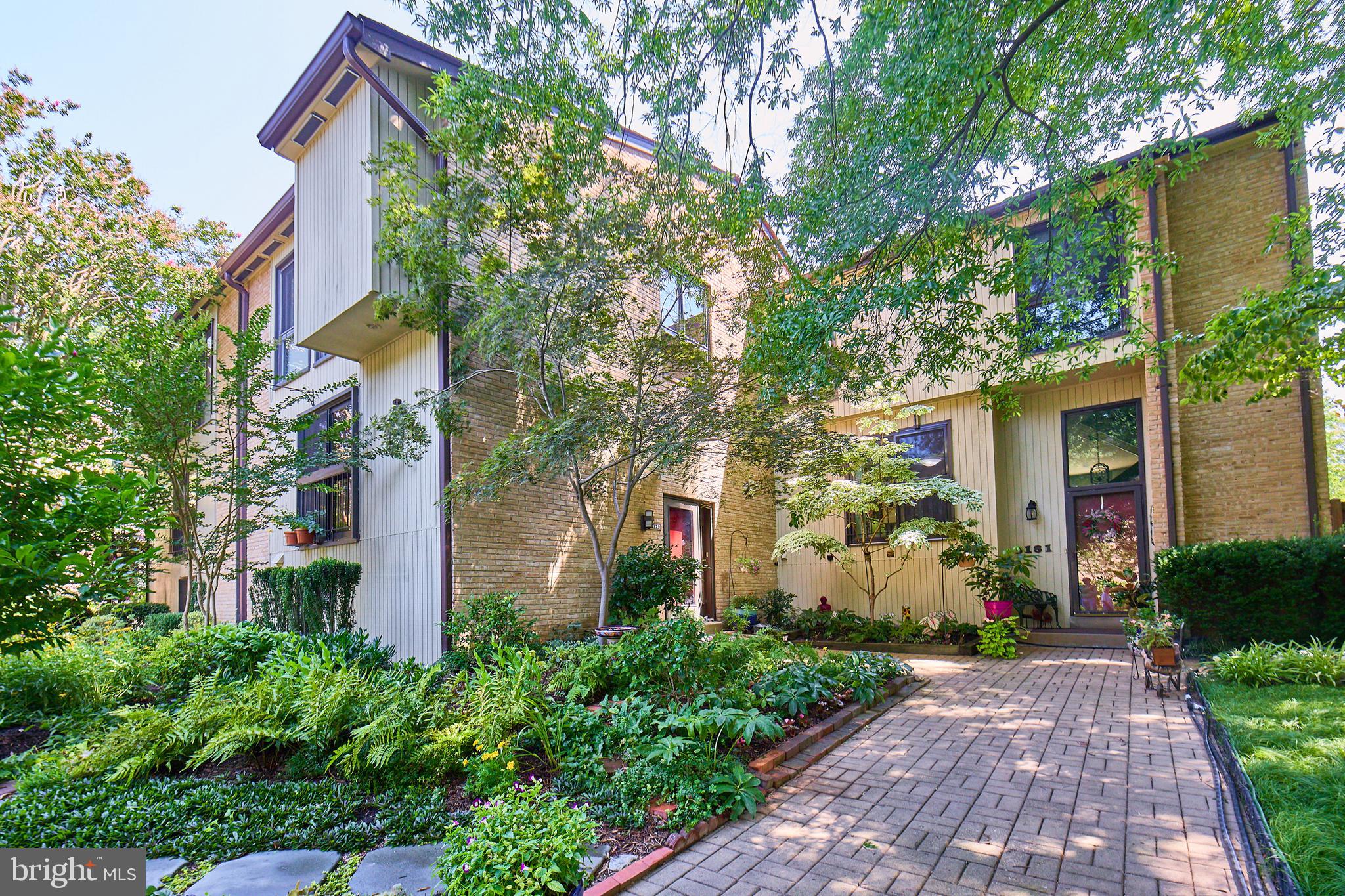 CHESTERFIELD MEWS - Residential