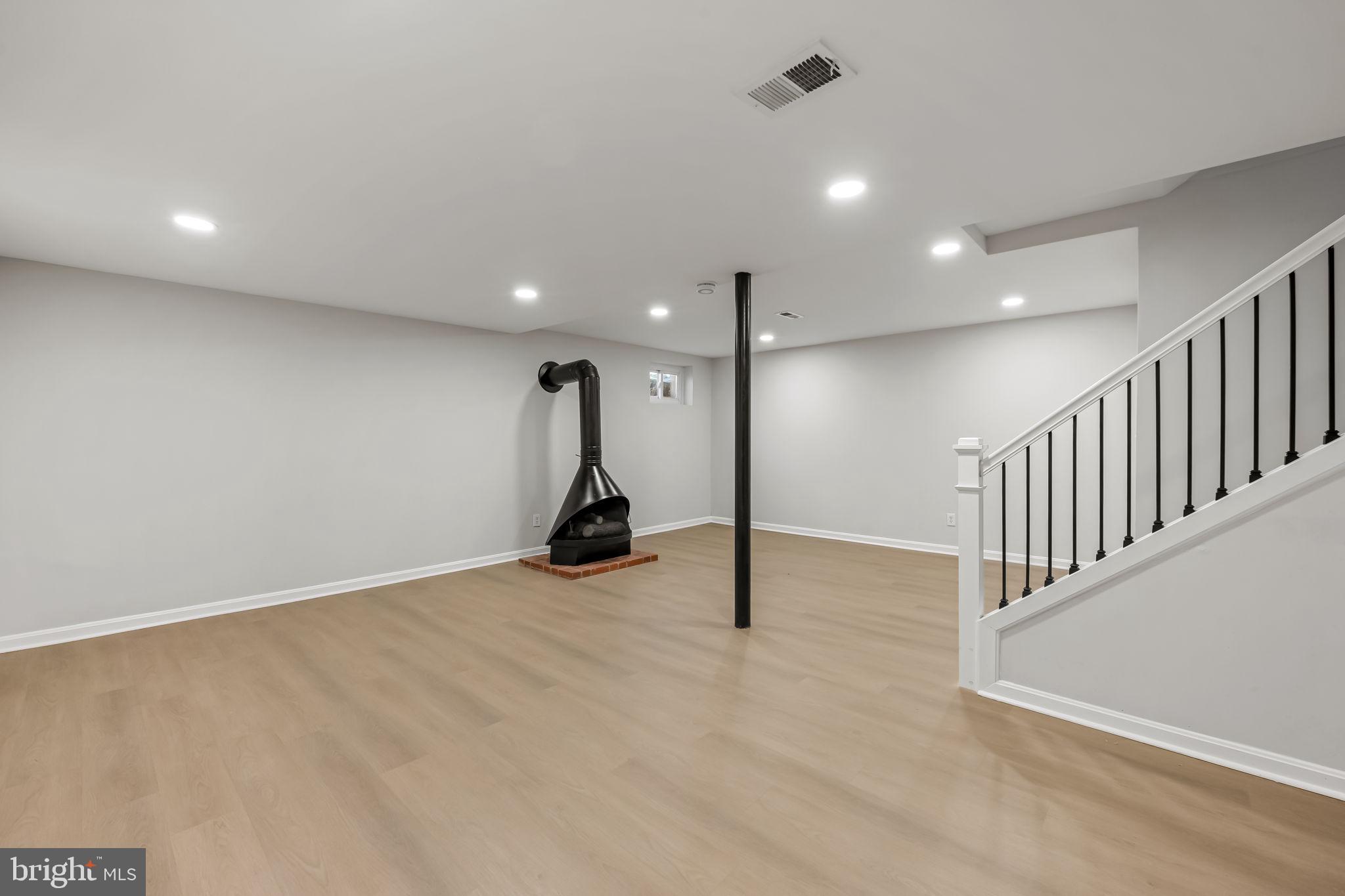 ROLLINGWOOD - Residential