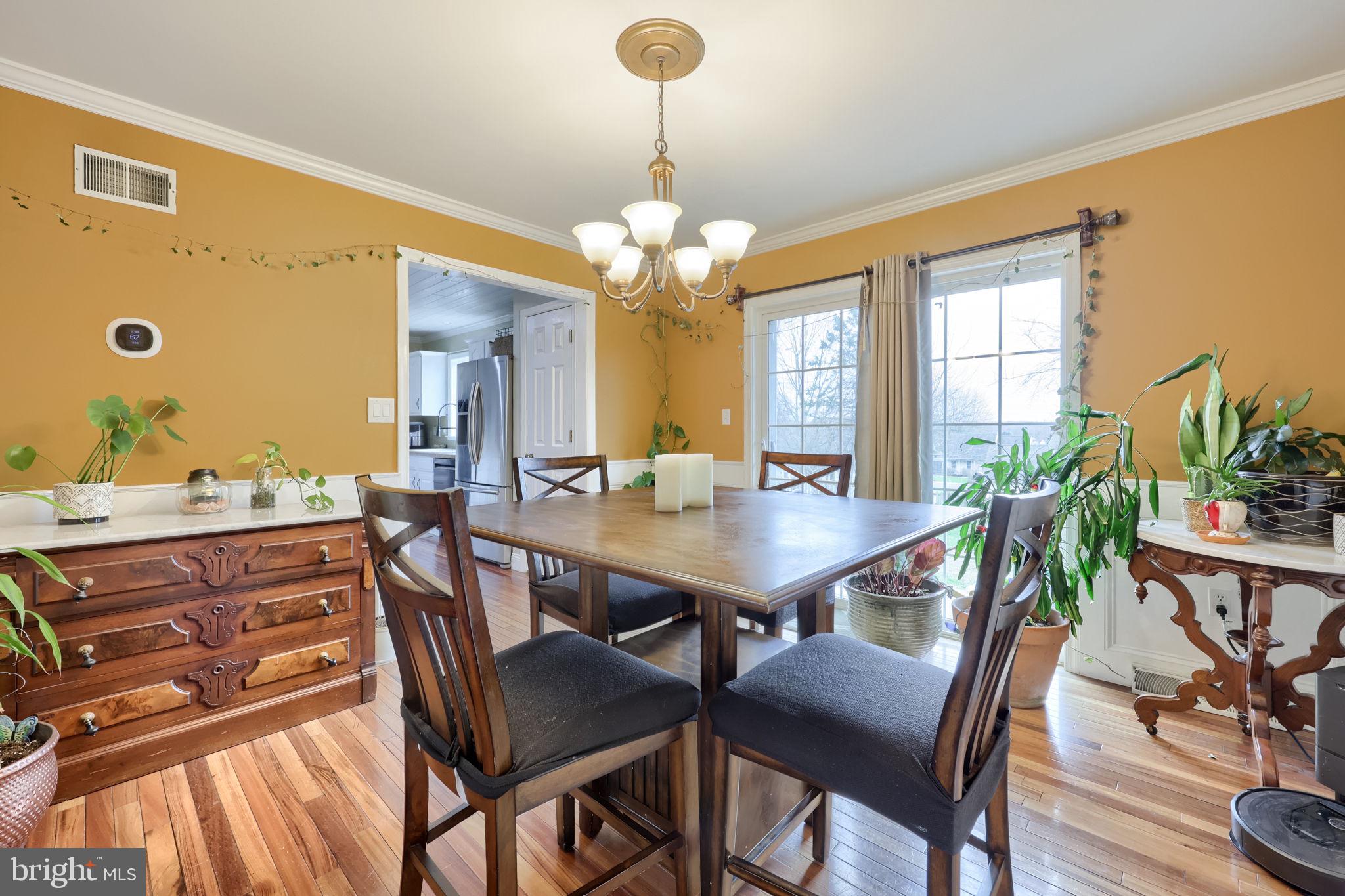 VILLAGE HOLLOW - Residential