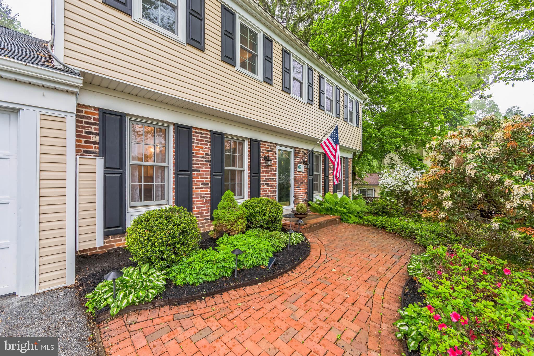 580 GREGORY LANE