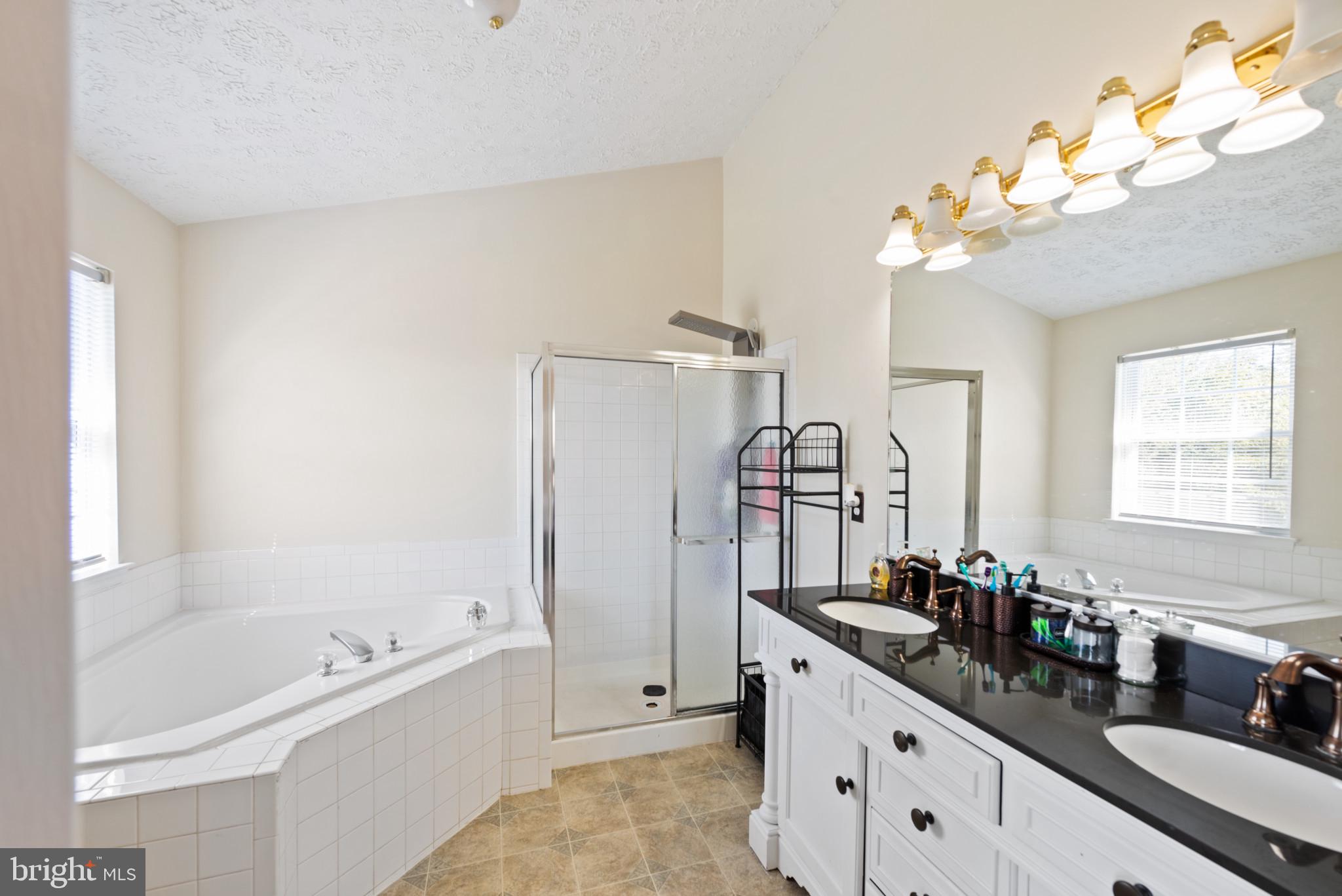 MANCHESTER FARMS - Residential