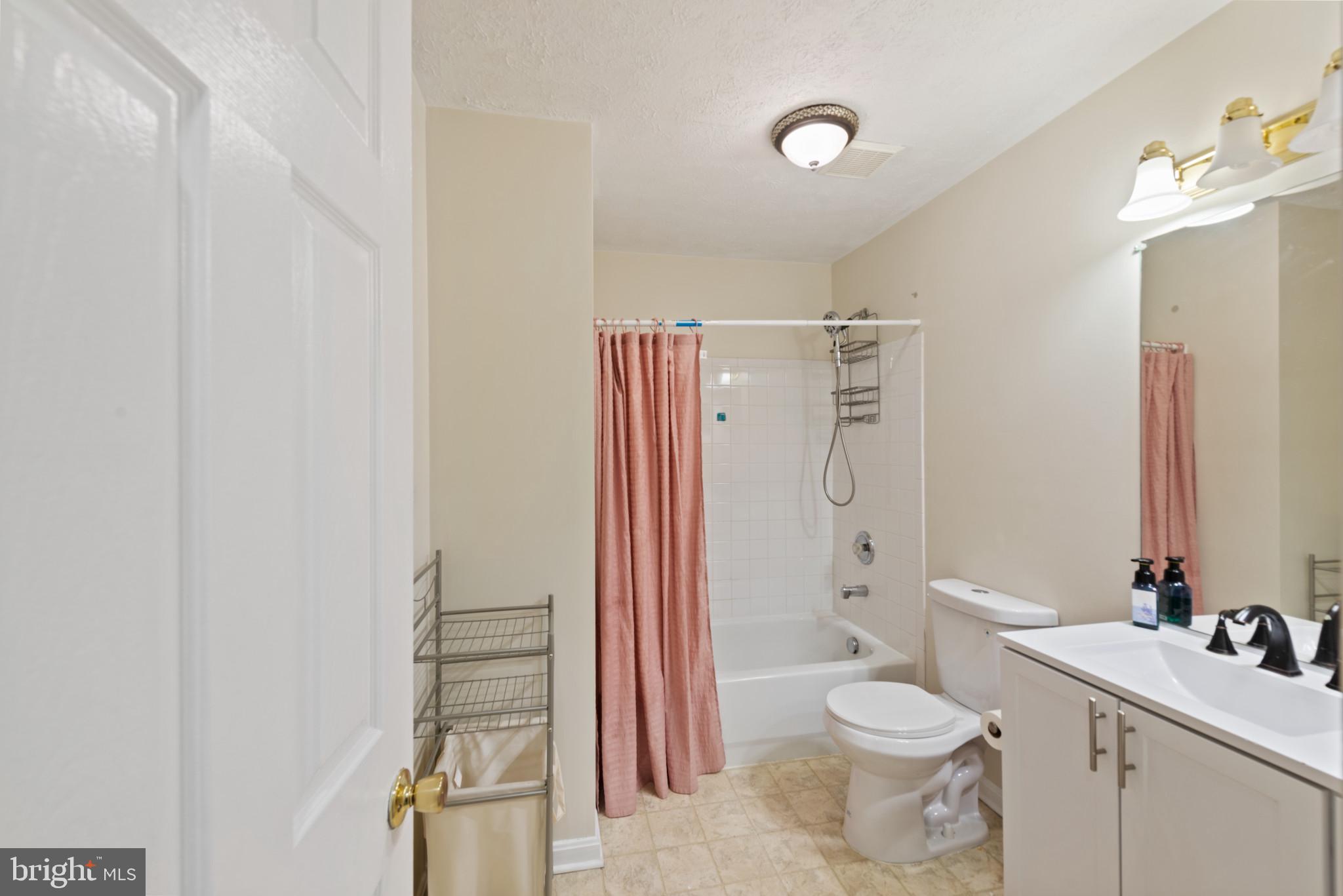 MANCHESTER FARMS - Residential