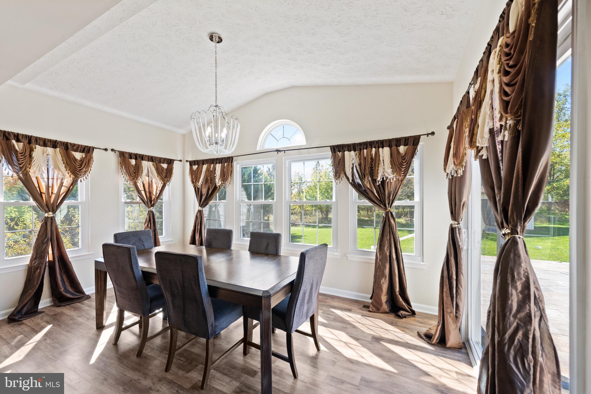 MANCHESTER FARMS - Residential