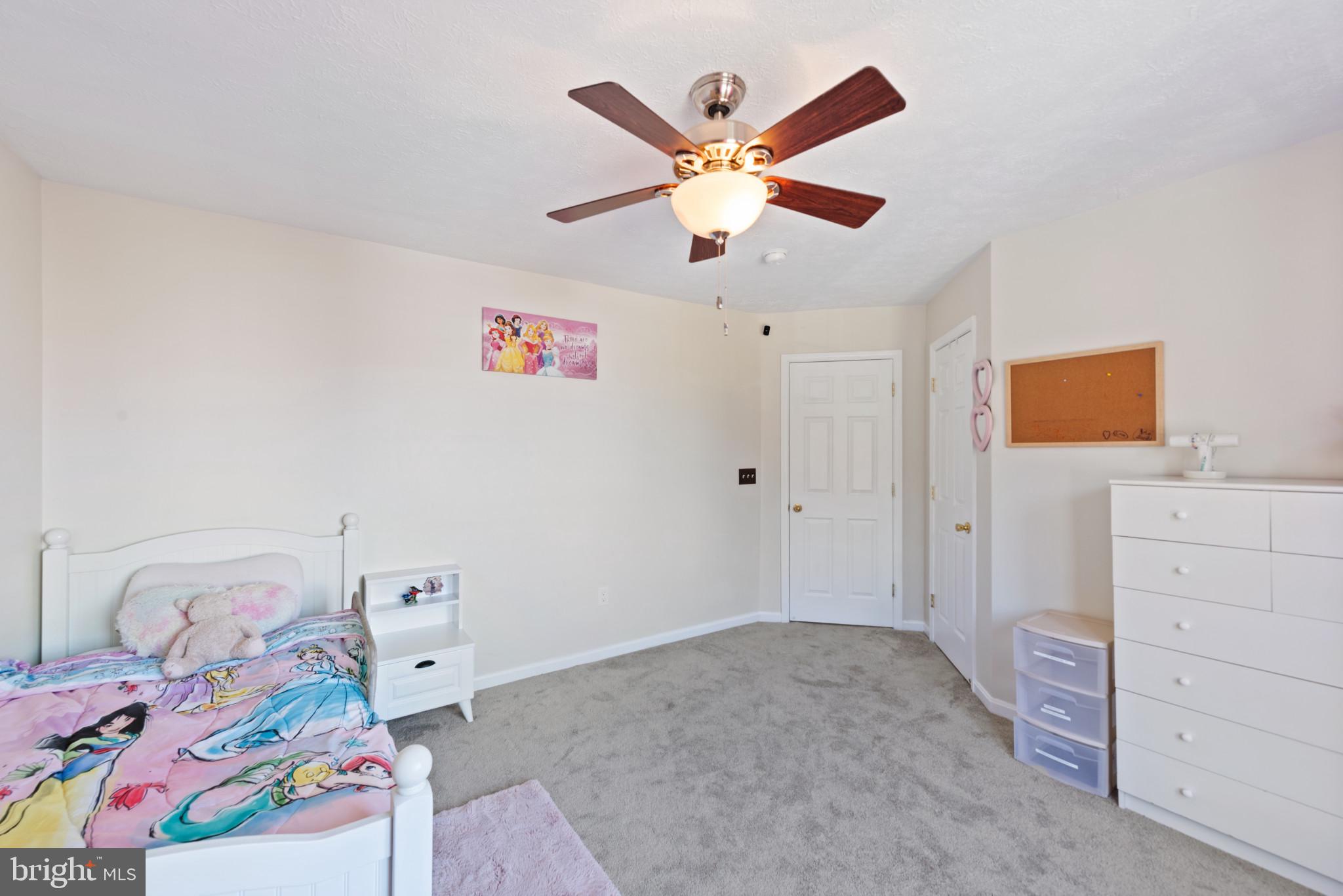 MANCHESTER FARMS - Residential