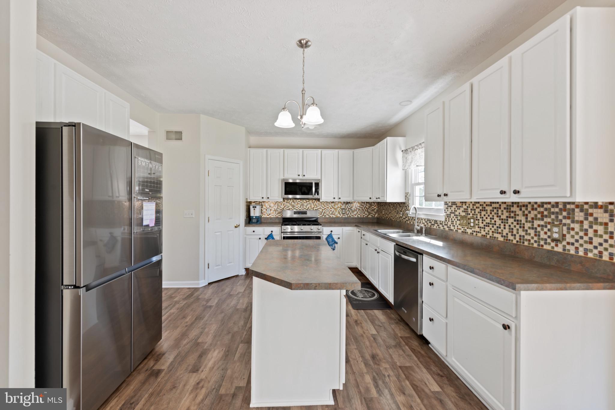 MANCHESTER FARMS - Residential